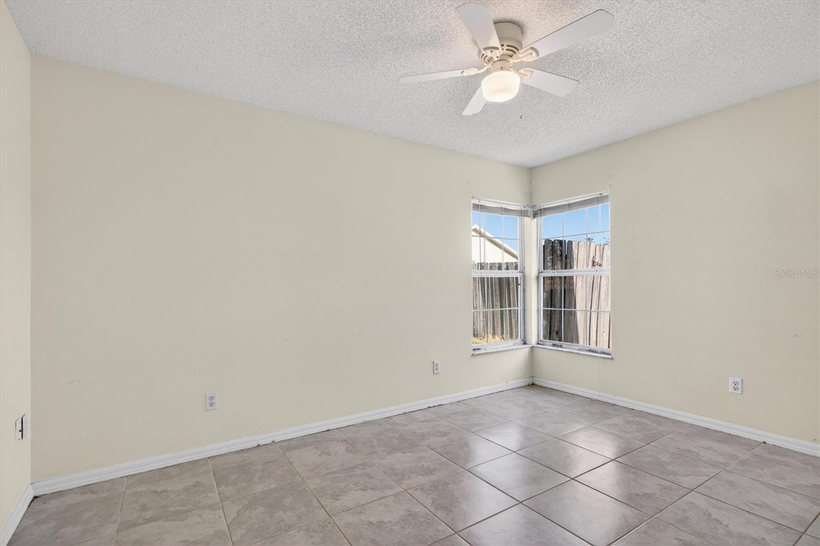 Image 27 of 47 For 282 Pine Arbor Drive