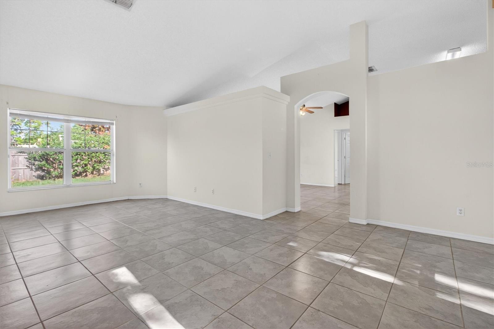 Image 7 of 47 For 282 Pine Arbor Drive