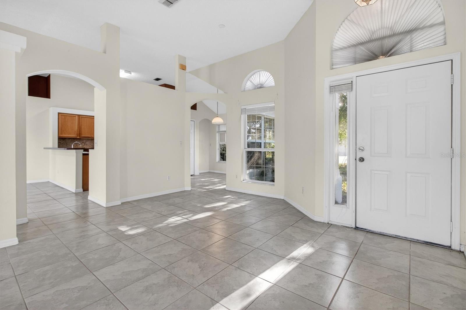 Image 8 of 47 For 282 Pine Arbor Drive