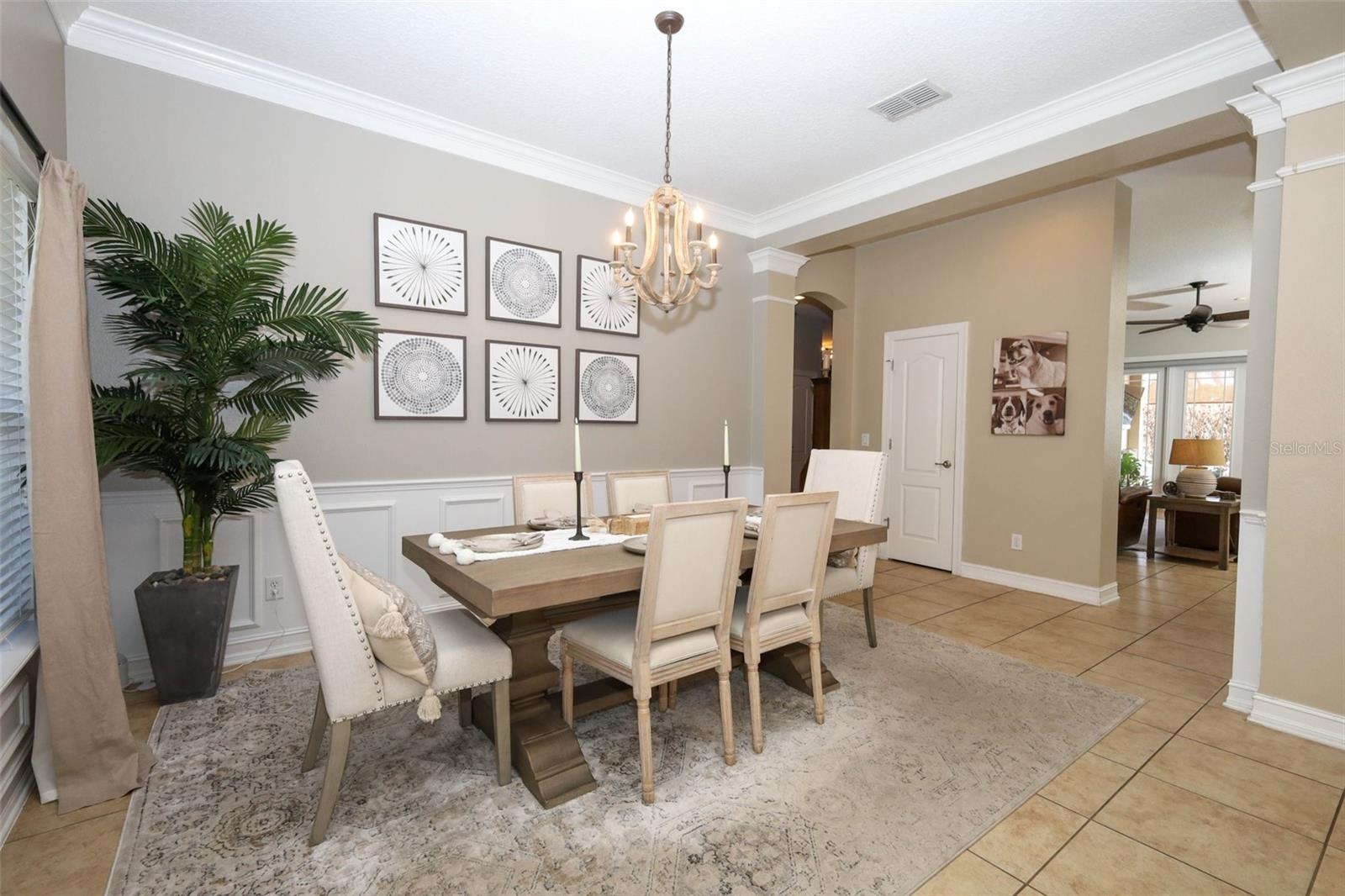 Image 10 of 81 For 3956 Isle Vista Avenue