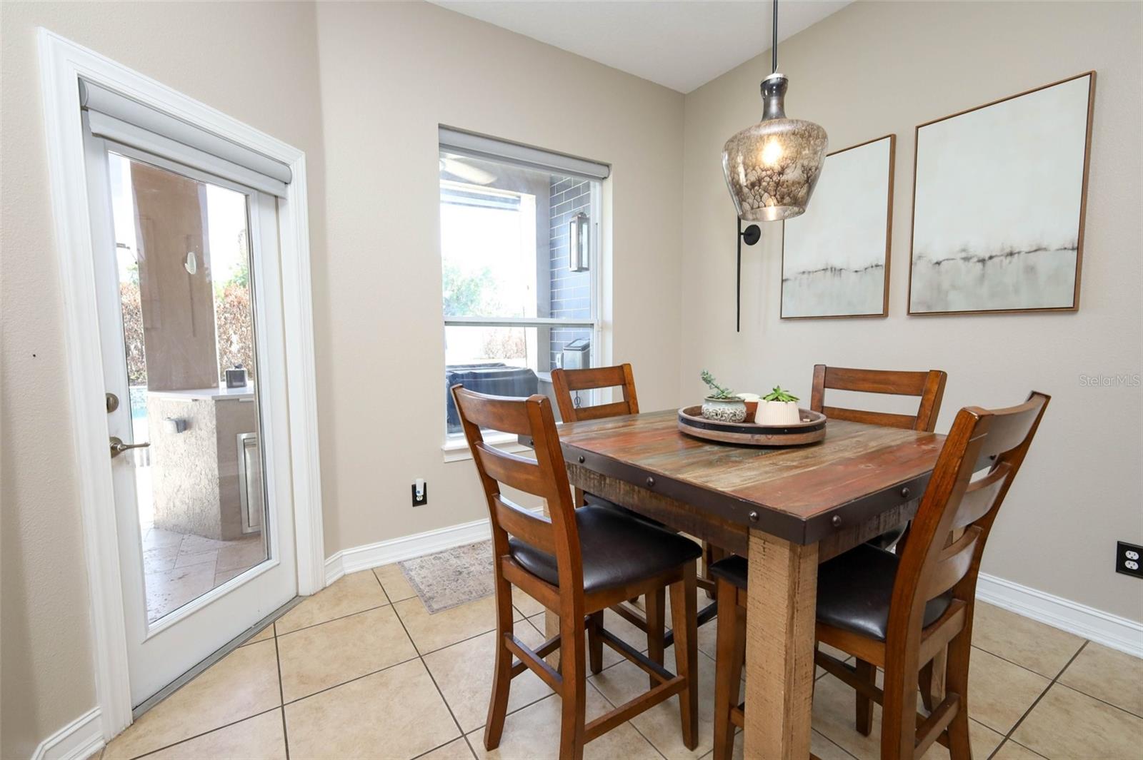 Image 17 of 81 For 3956 Isle Vista Avenue