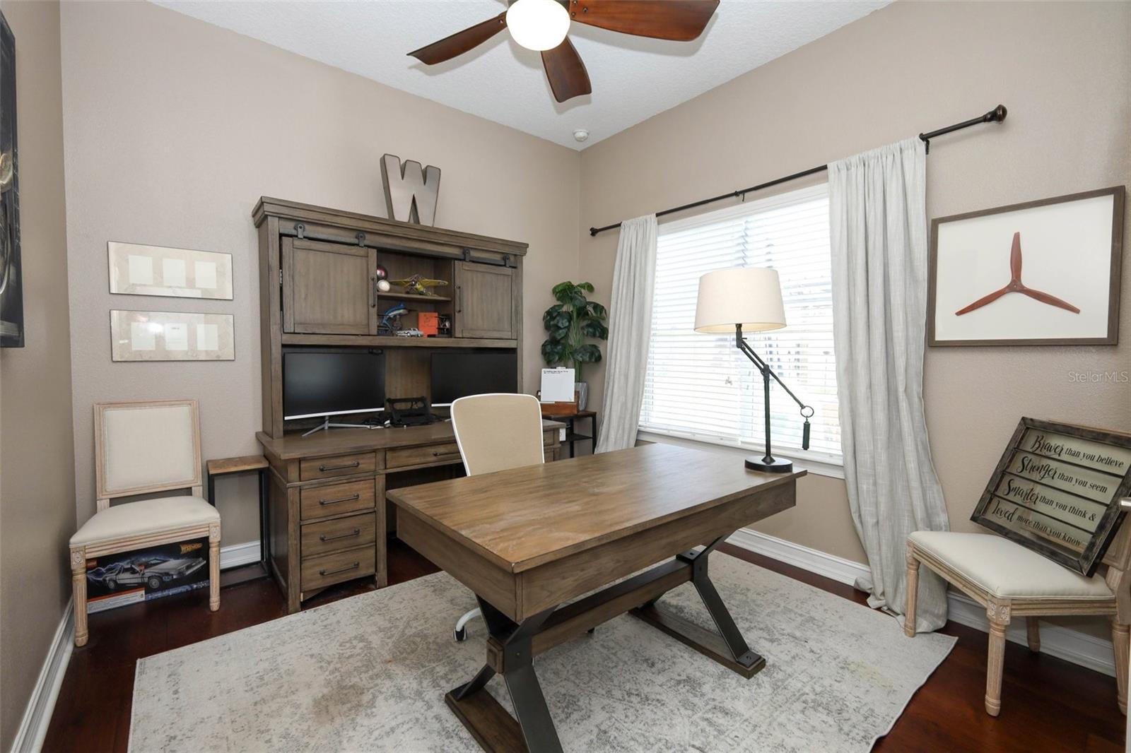 Image 29 of 81 For 3956 Isle Vista Avenue