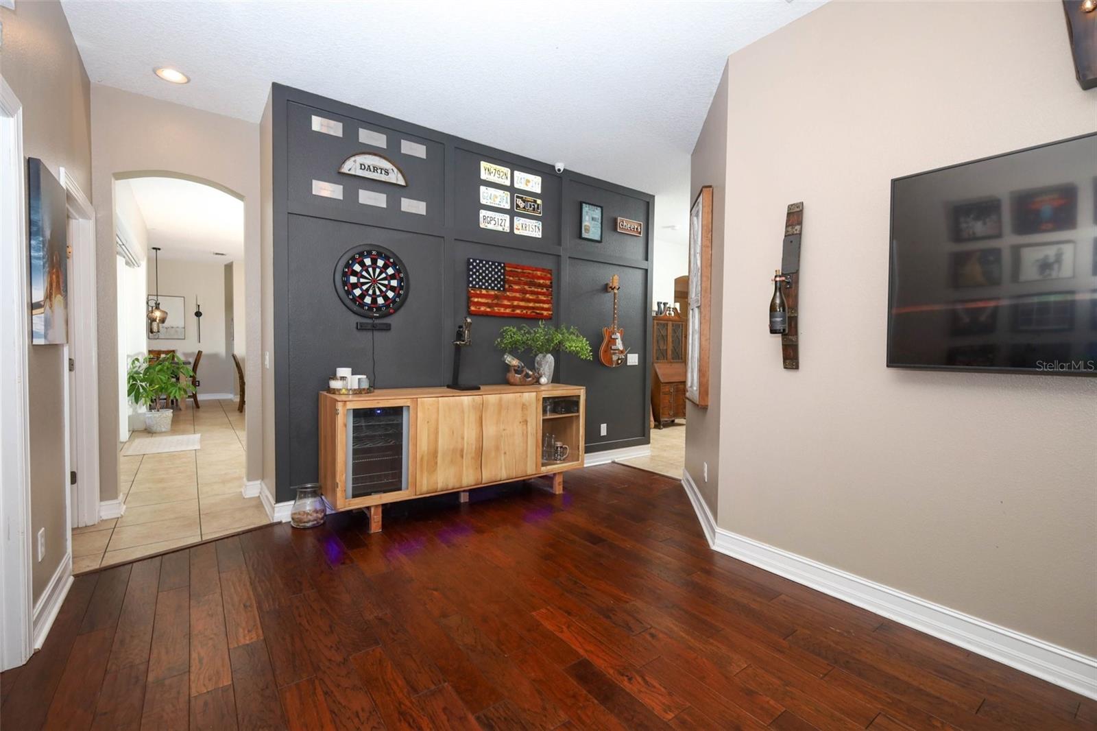 Image 33 of 81 For 3956 Isle Vista Avenue