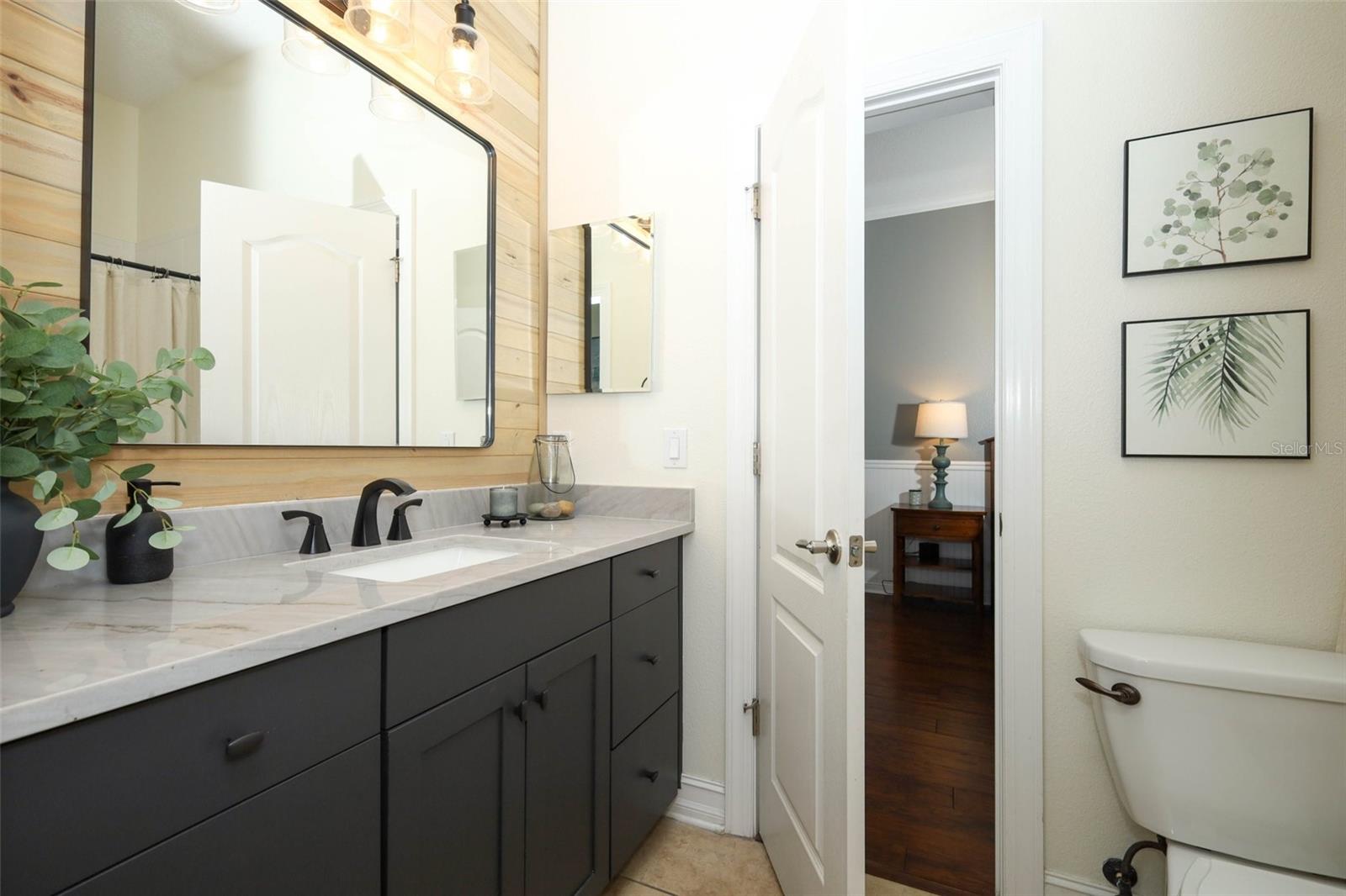 Image 37 of 81 For 3956 Isle Vista Avenue