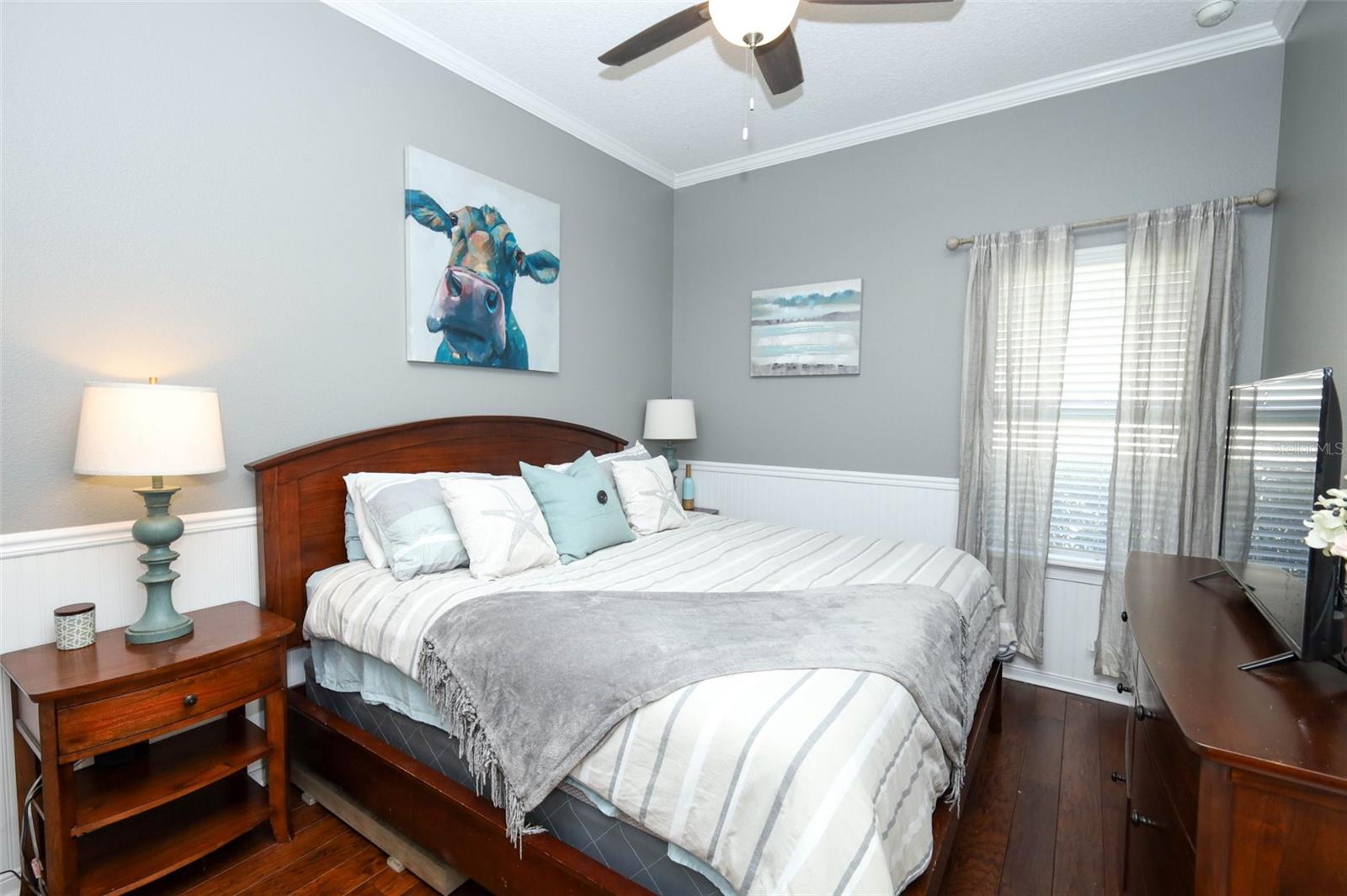 Image 38 of 81 For 3956 Isle Vista Avenue