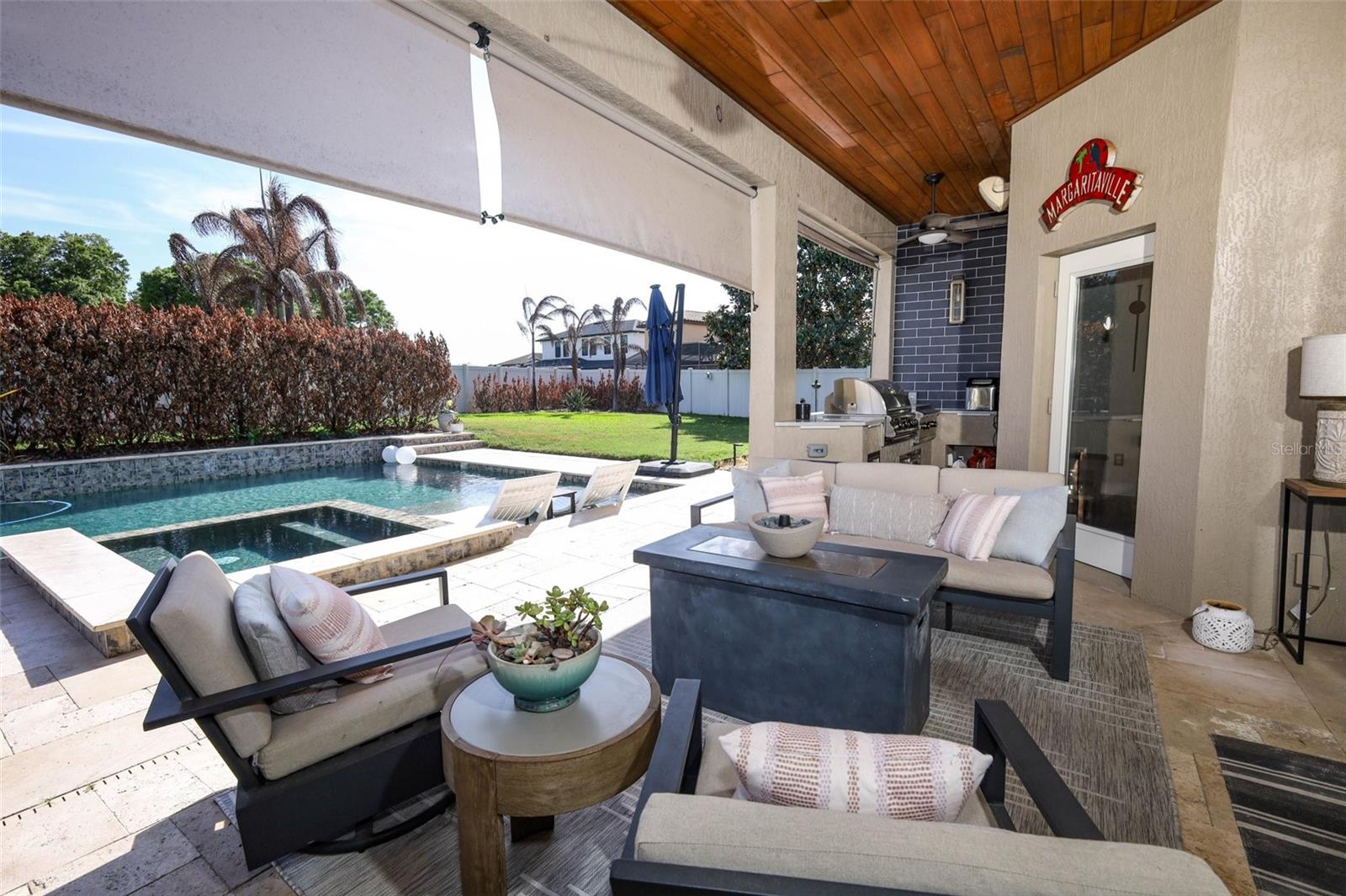 Image 44 of 81 For 3956 Isle Vista Avenue