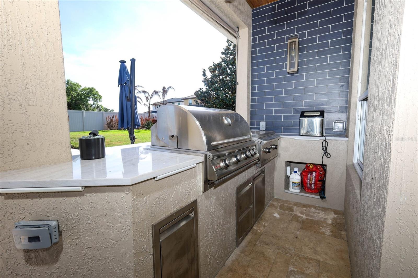 Image 45 of 81 For 3956 Isle Vista Avenue