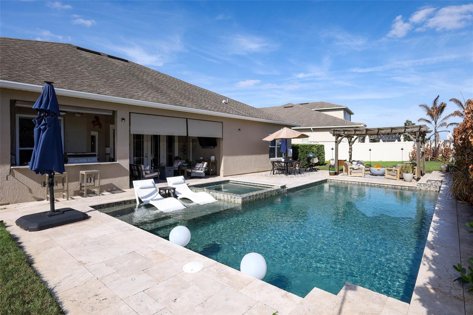 Image 47 of 81 For 3956 Isle Vista Avenue