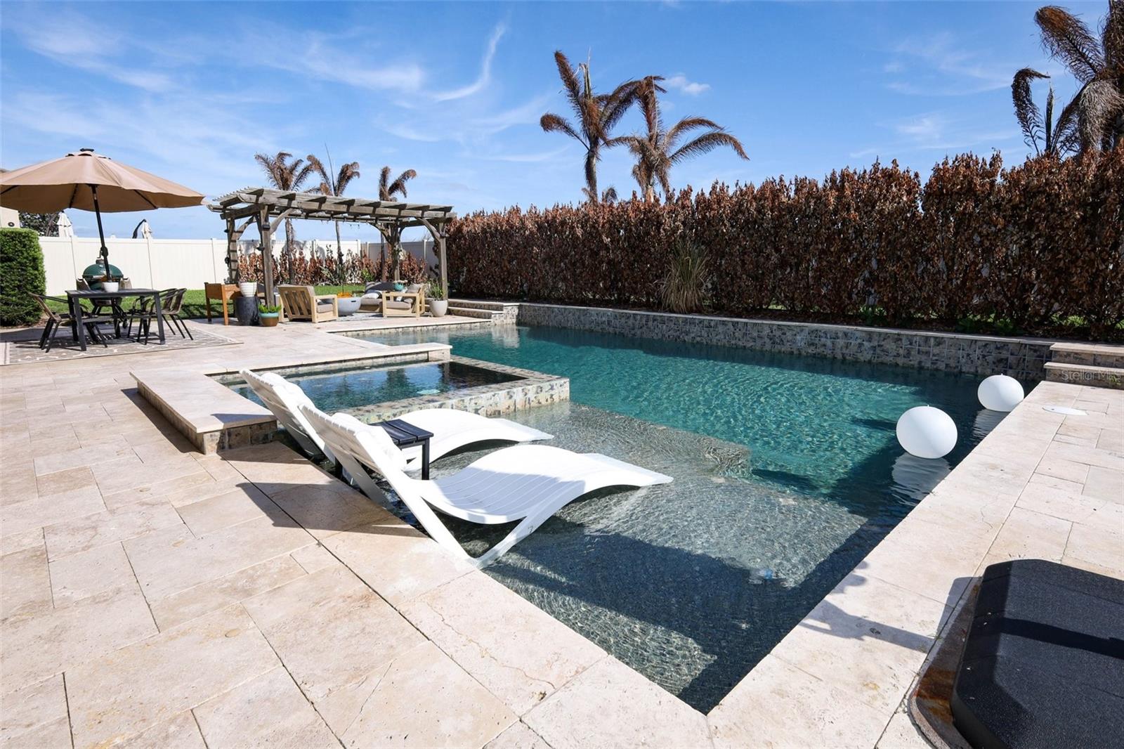 Image 48 of 81 For 3956 Isle Vista Avenue