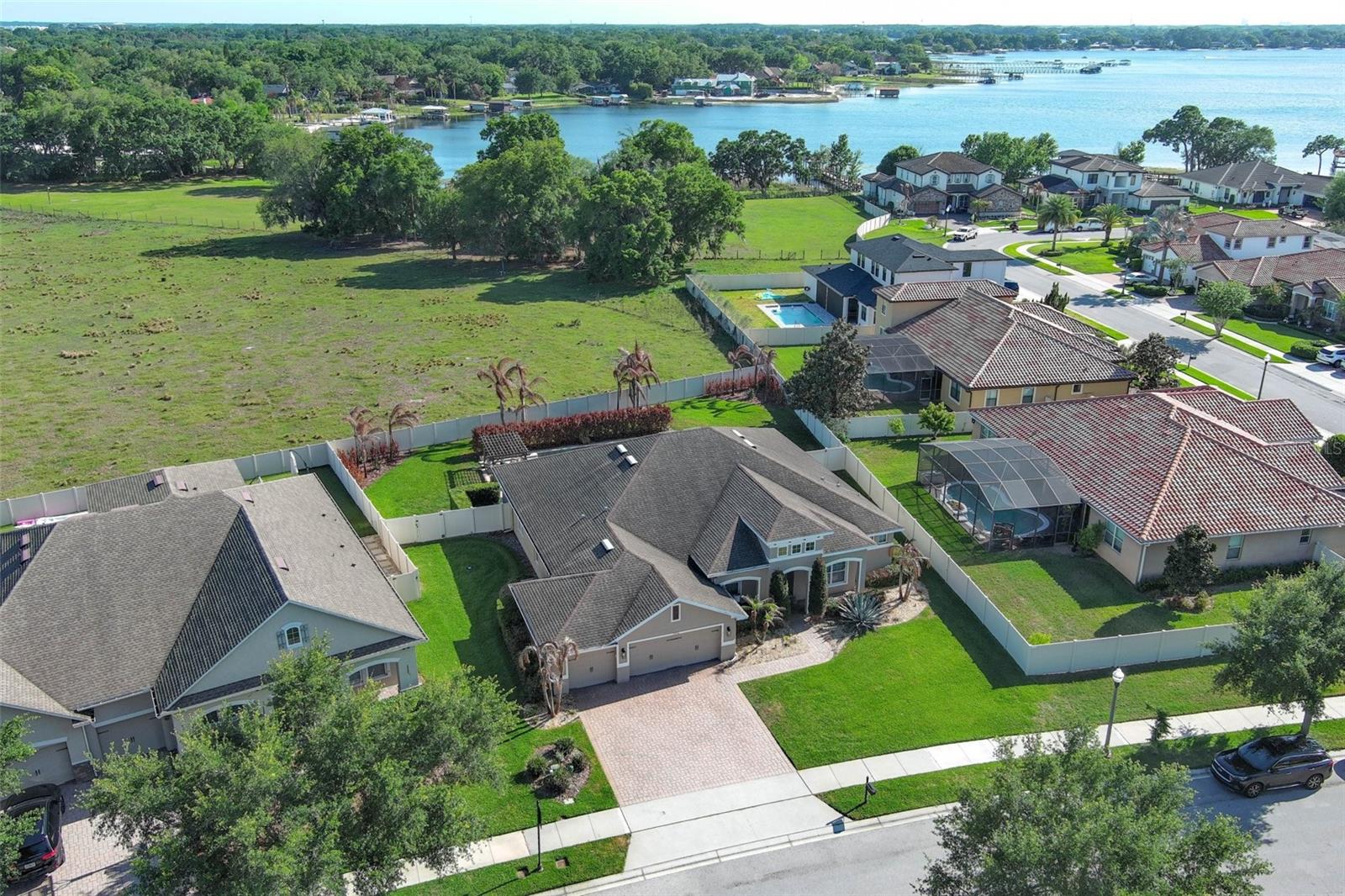 Image 67 of 81 For 3956 Isle Vista Avenue