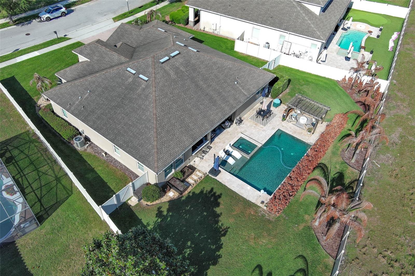 Image 70 of 81 For 3956 Isle Vista Avenue