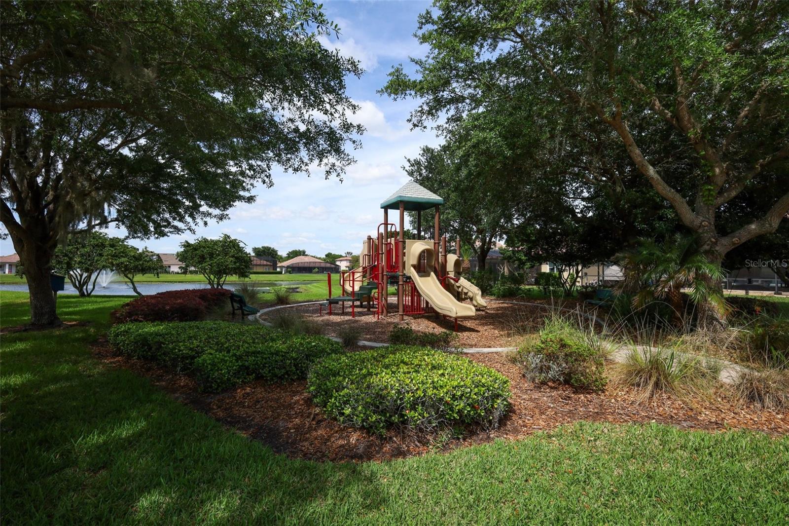 Image 78 of 81 For 3956 Isle Vista Avenue