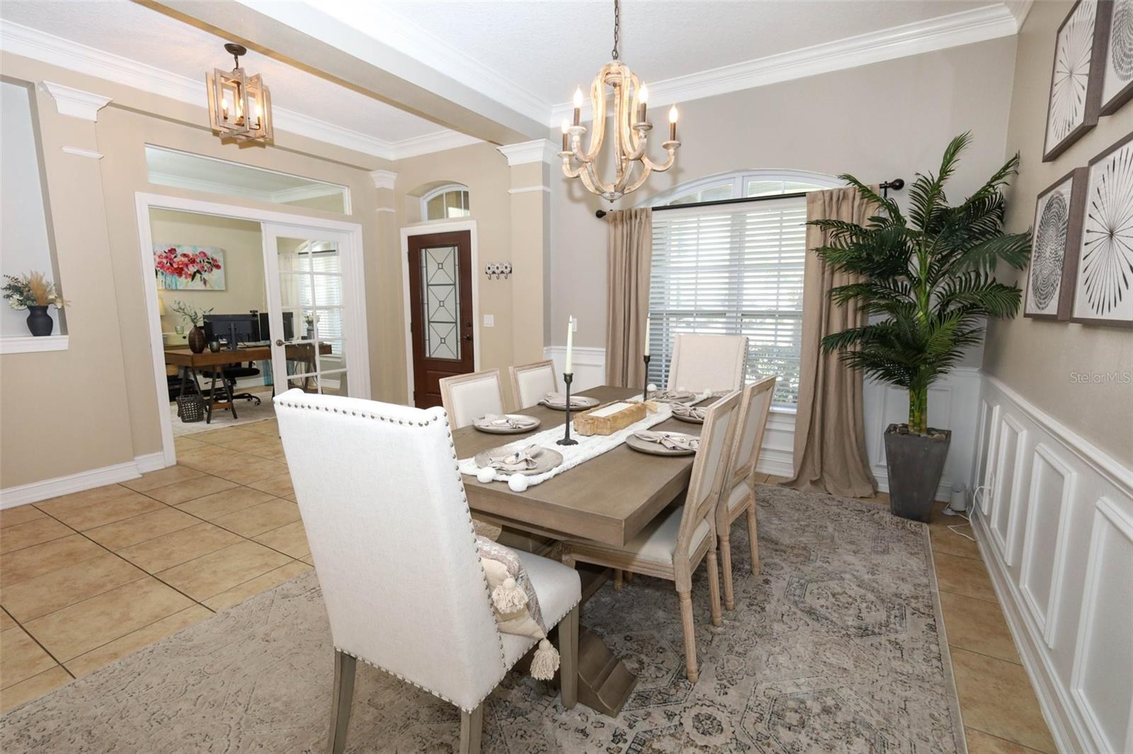 Image 8 of 81 For 3956 Isle Vista Avenue