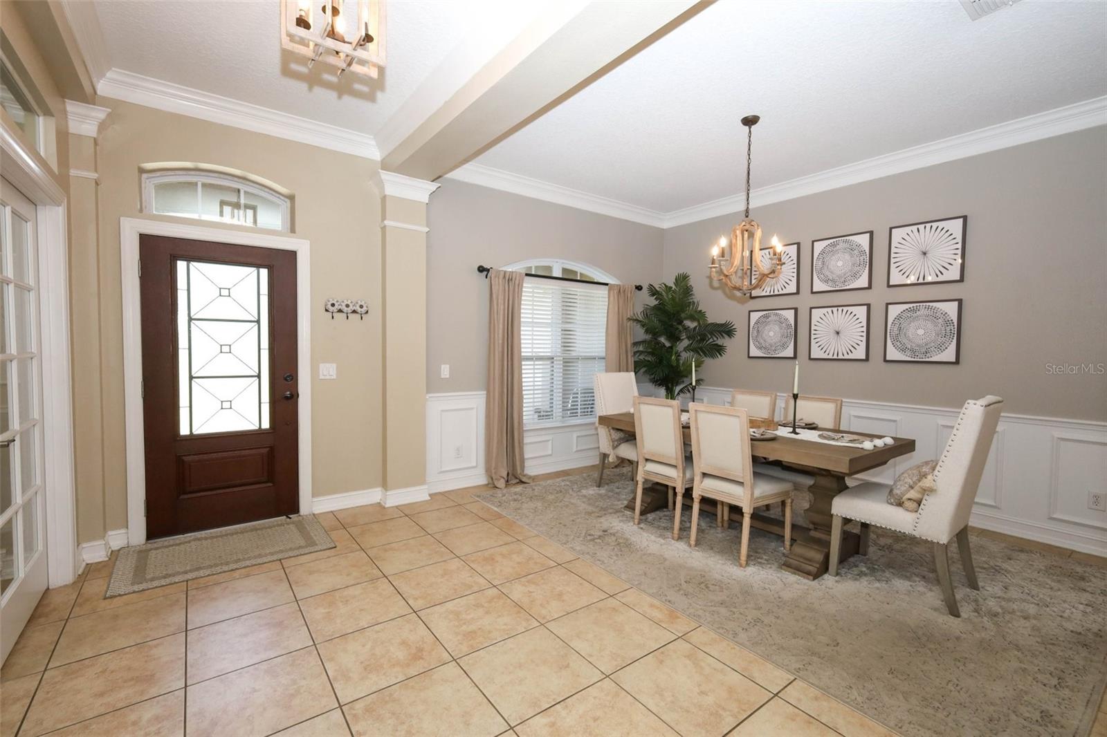 Image 9 of 81 For 3956 Isle Vista Avenue