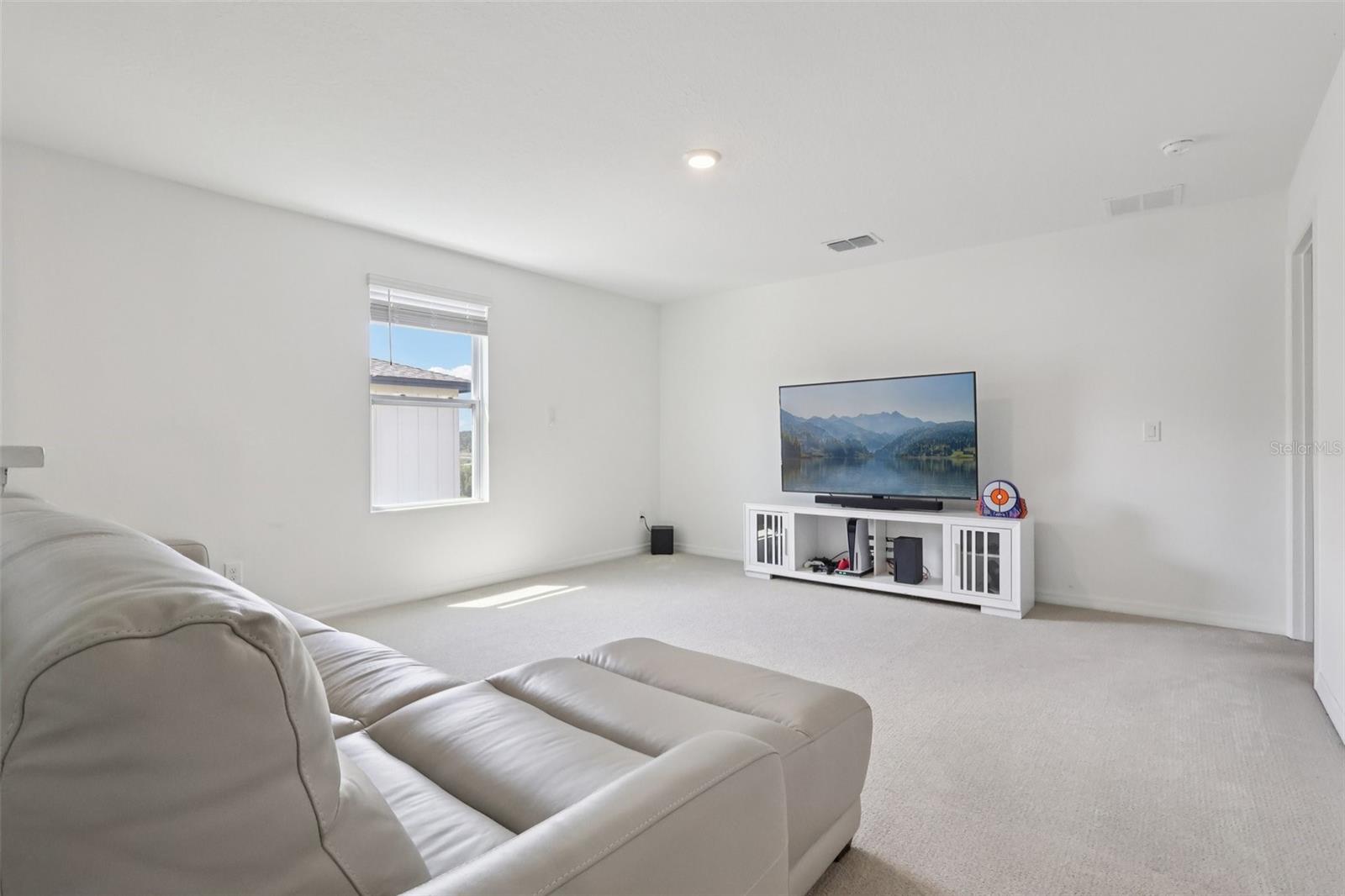 Image 15 of 33 For 2326 Gold Dust Drive