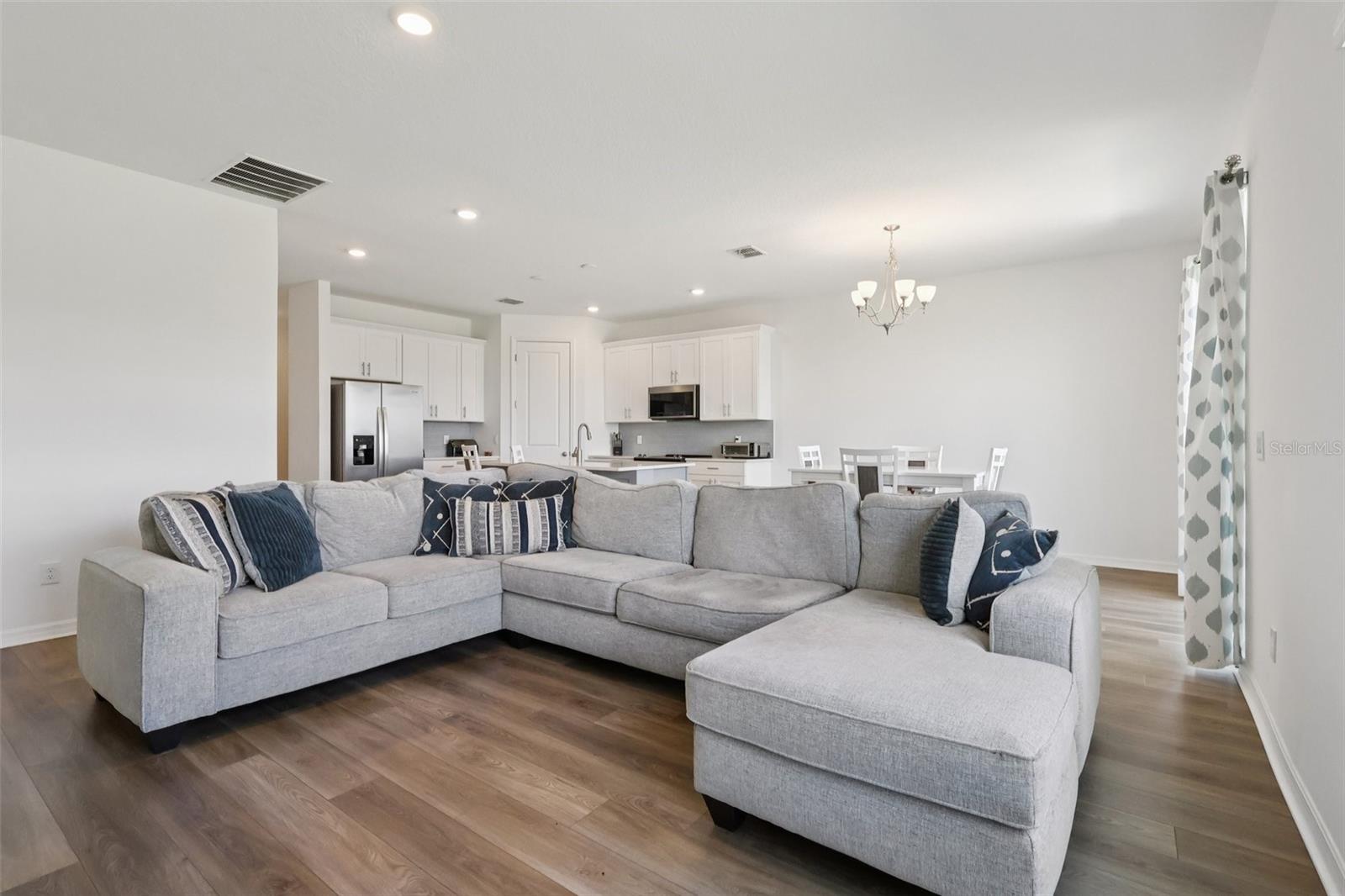 Image 4 of 33 For 2326 Gold Dust Drive