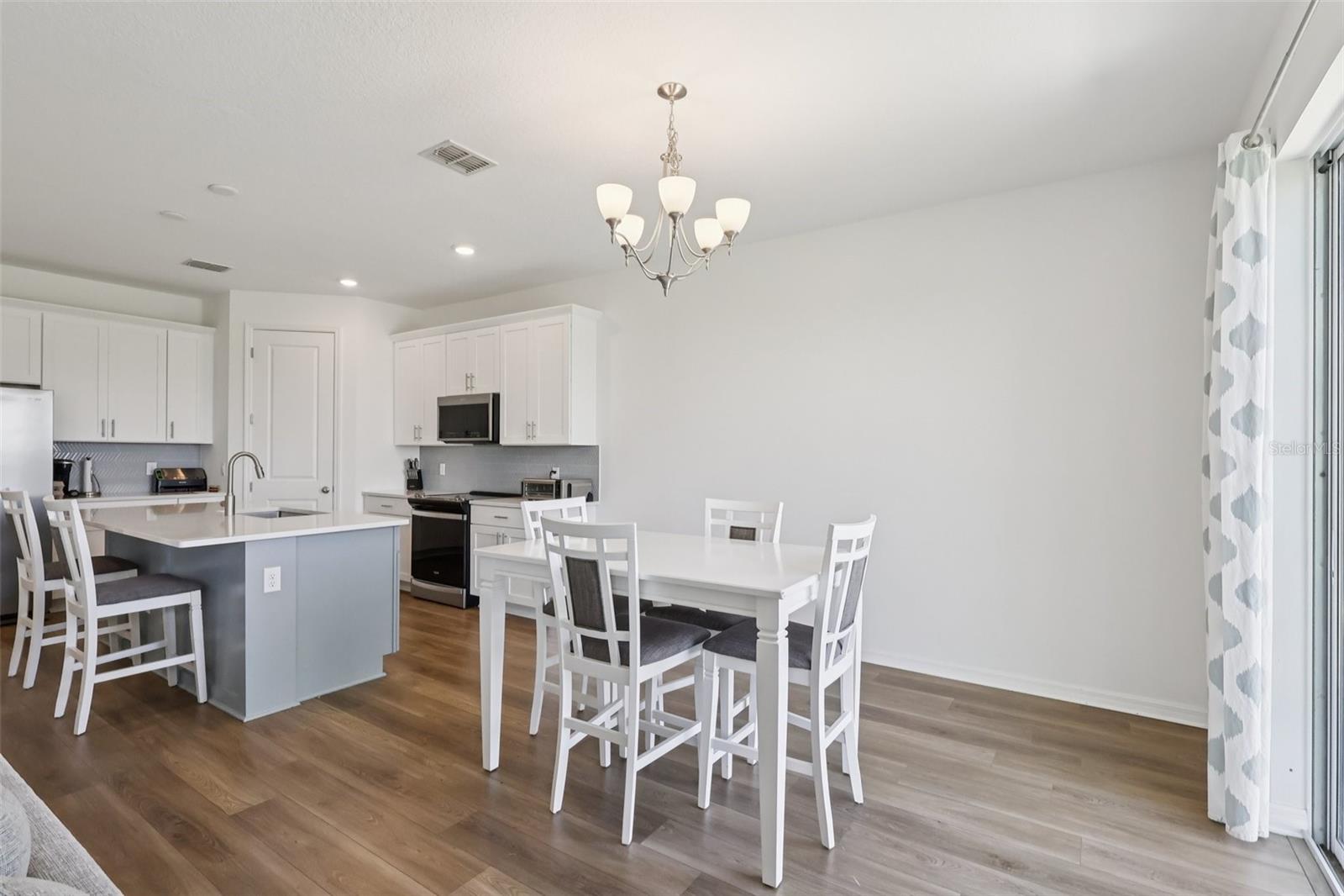 Image 5 of 33 For 2326 Gold Dust Drive