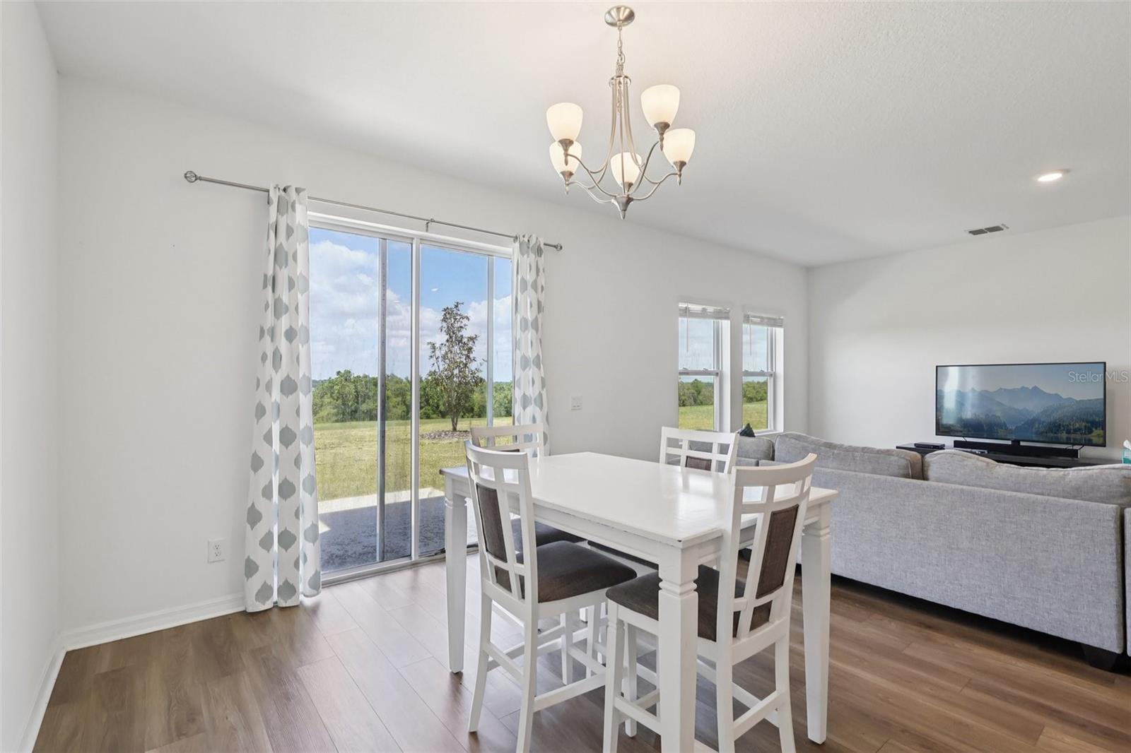 Image 6 of 33 For 2326 Gold Dust Drive