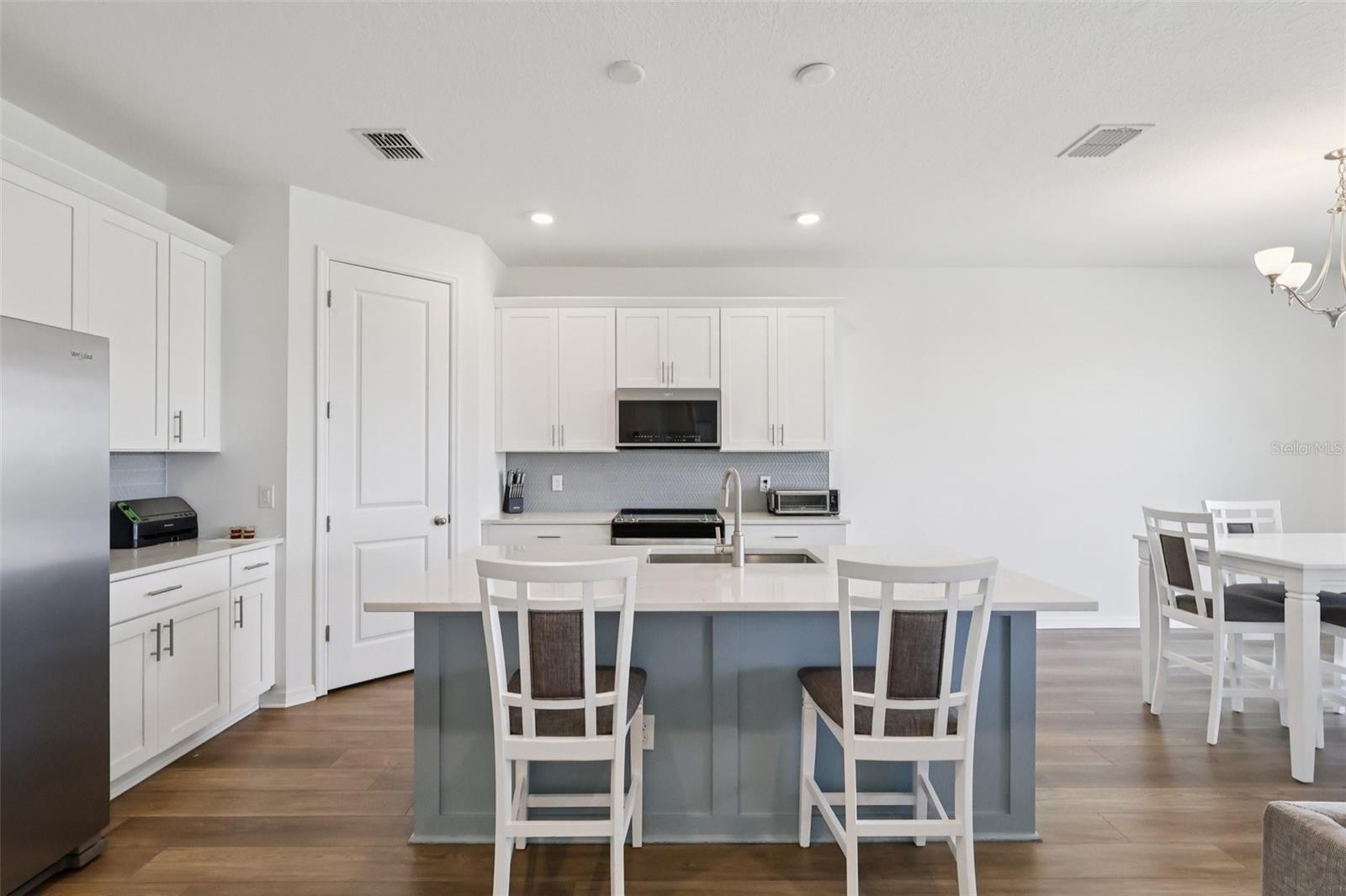 Image 7 of 33 For 2326 Gold Dust Drive