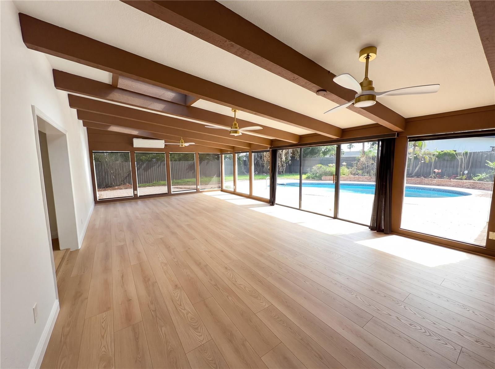 Image 11 of 38 For 51 Oakleigh Lane