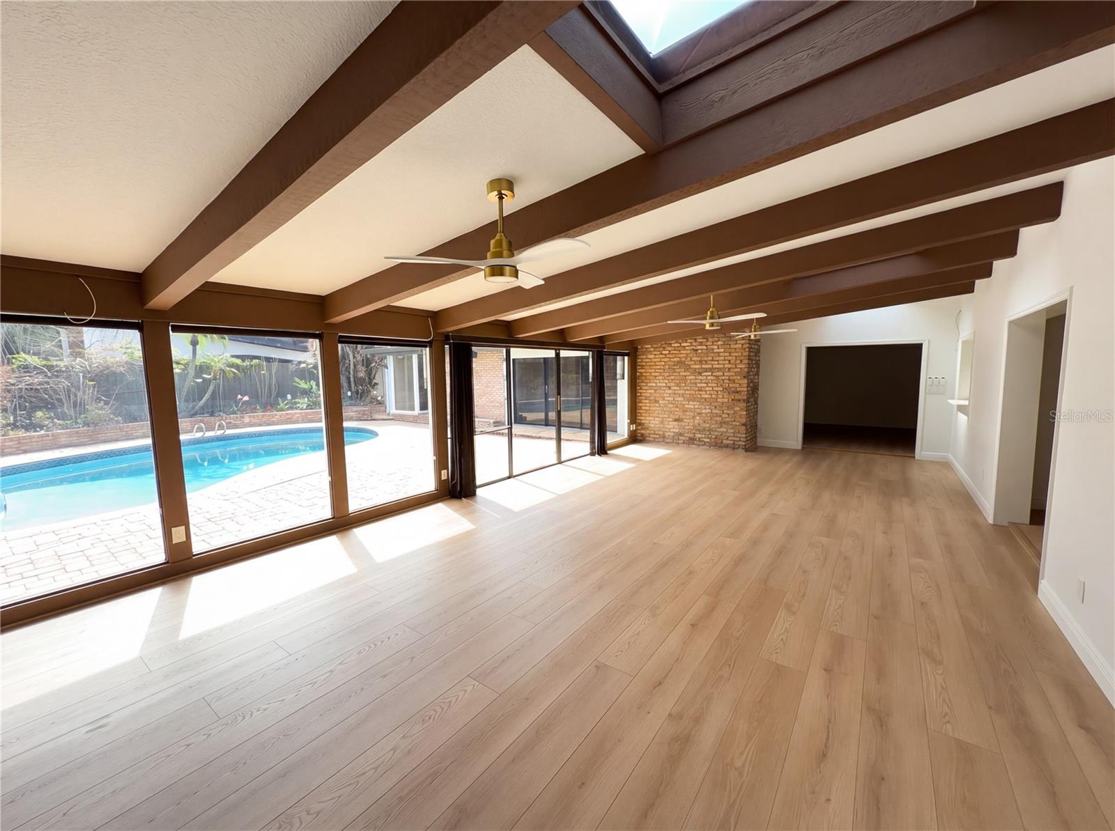 Image 12 of 38 For 51 Oakleigh Lane