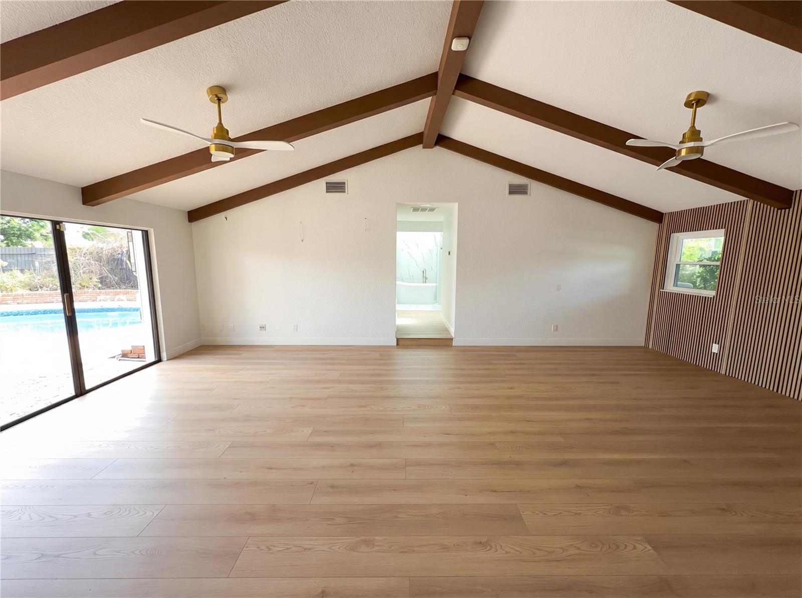 Image 14 of 38 For 51 Oakleigh Lane