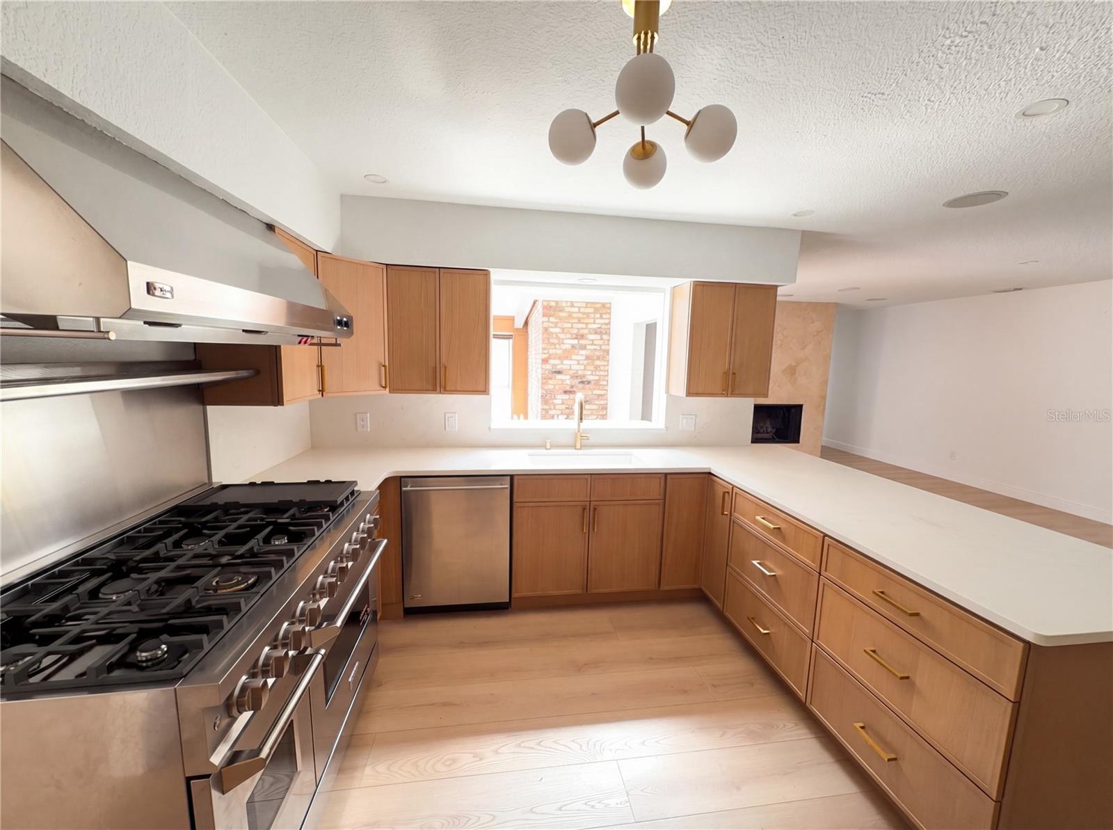 Image 18 of 38 For 51 Oakleigh Lane