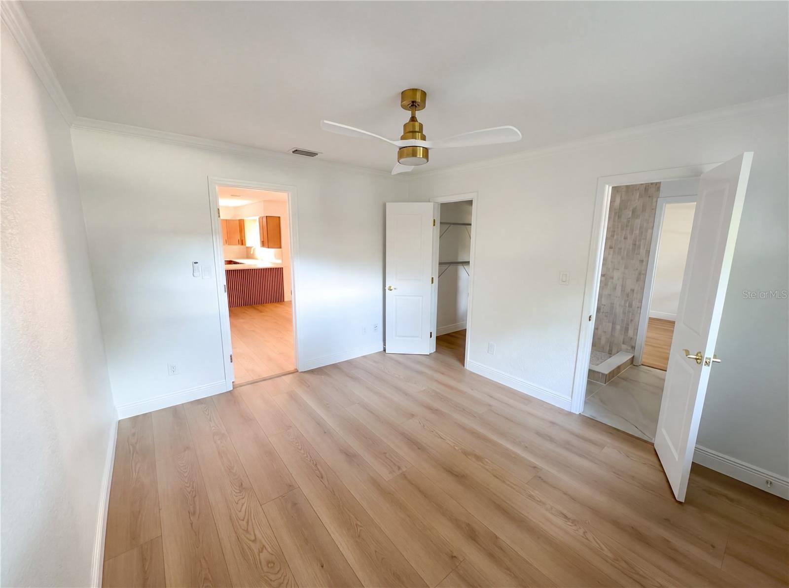 Image 22 of 38 For 51 Oakleigh Lane