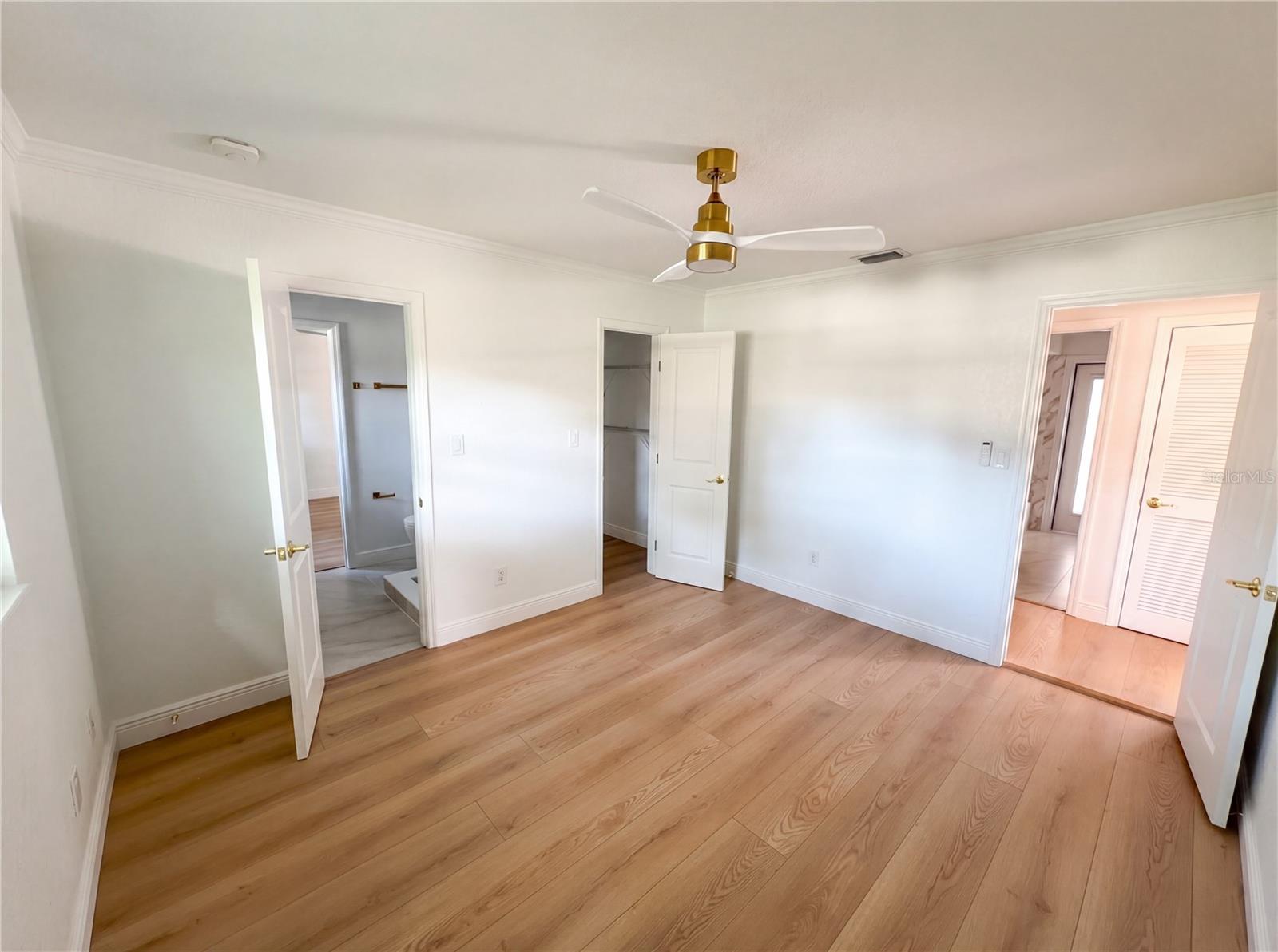 Image 23 of 38 For 51 Oakleigh Lane