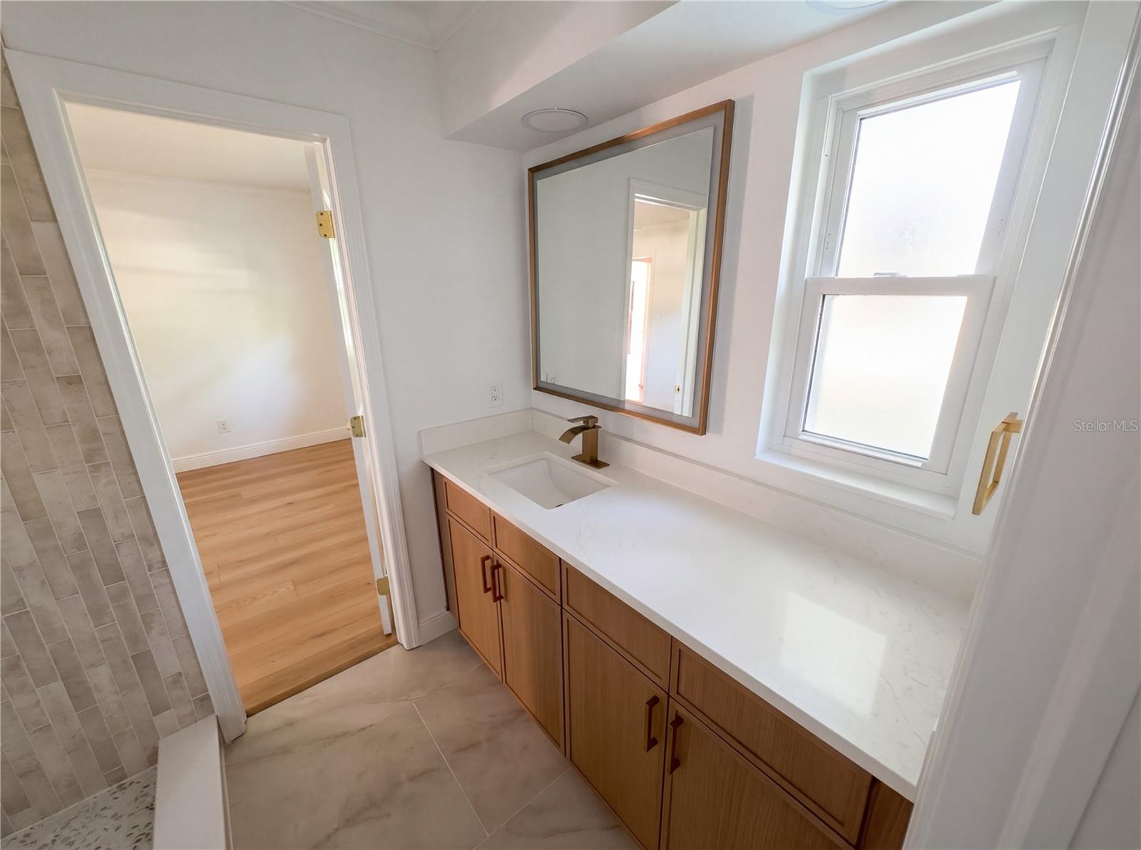 Image 27 of 38 For 51 Oakleigh Lane