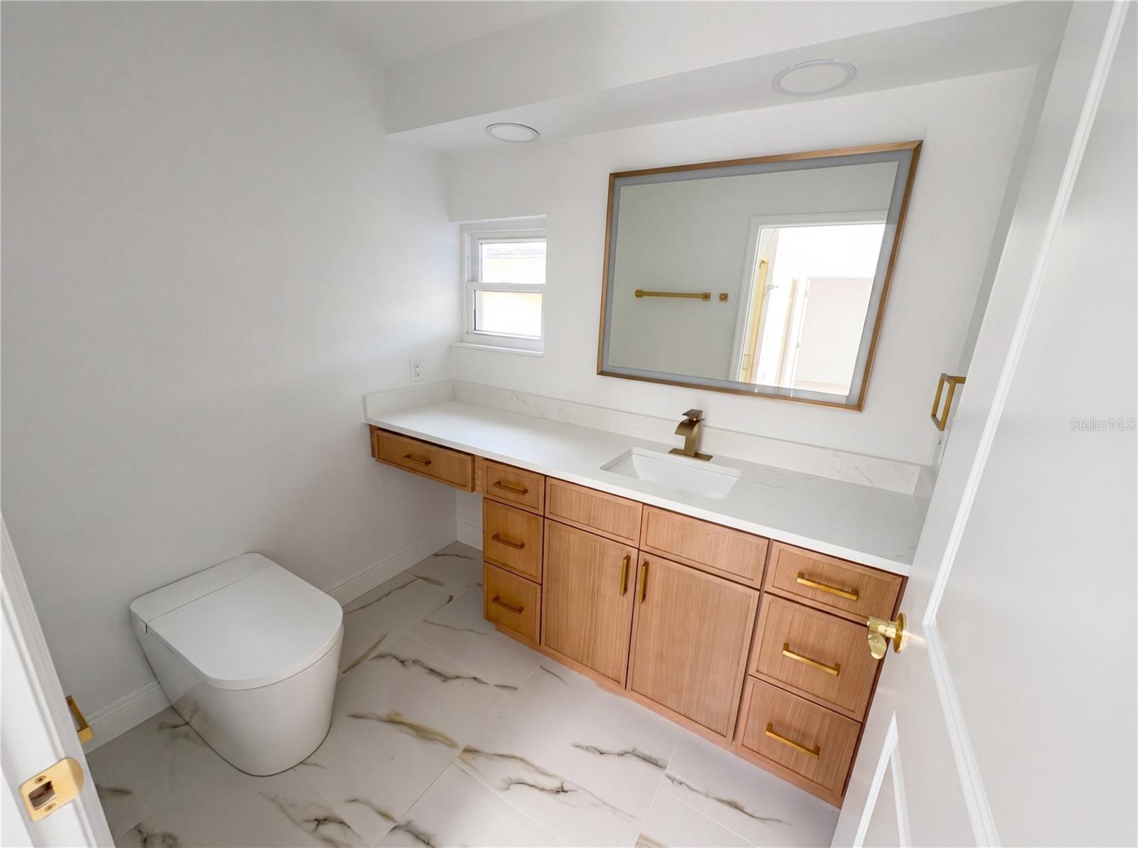 Image 30 of 38 For 51 Oakleigh Lane