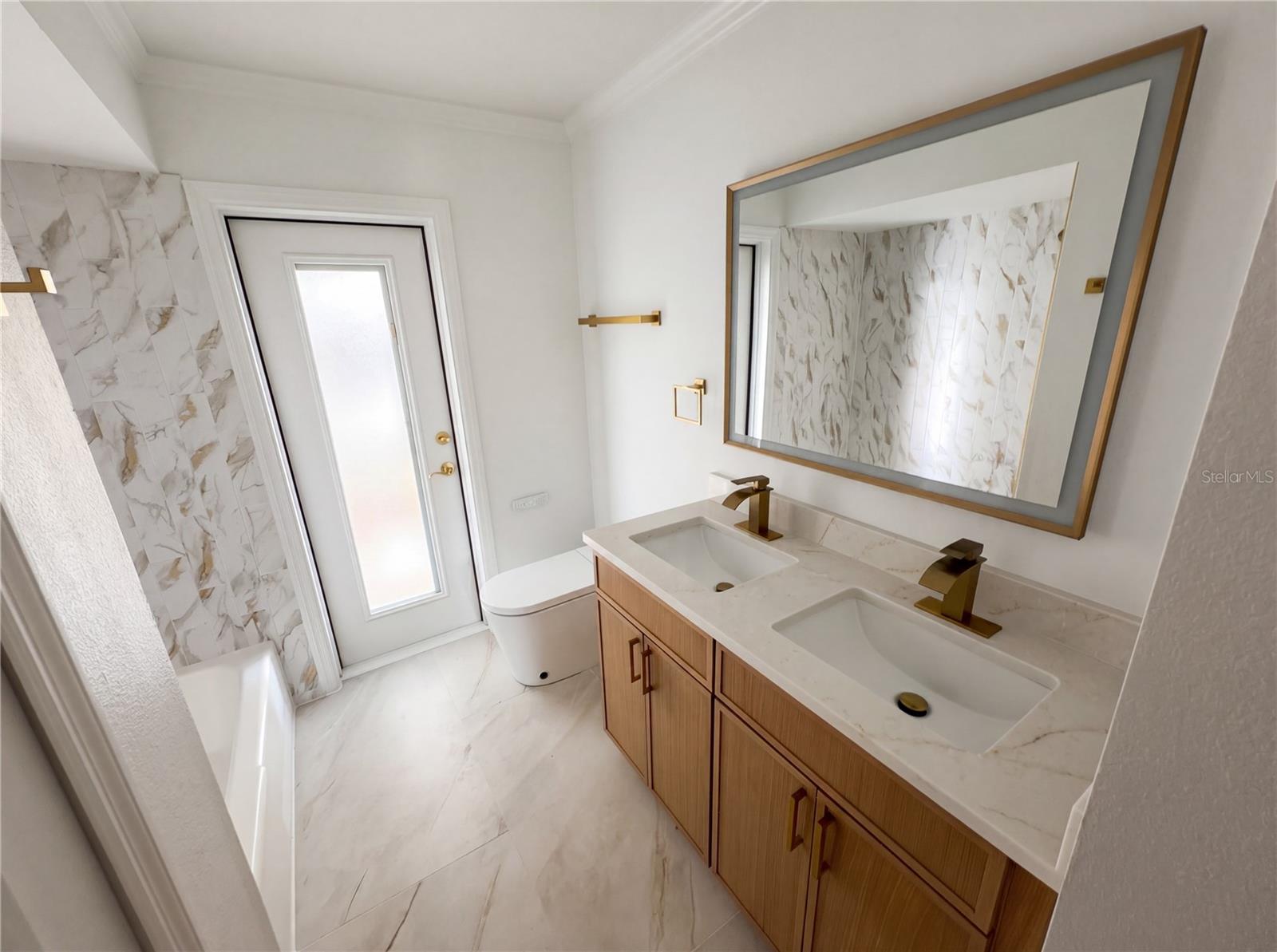 Image 32 of 38 For 51 Oakleigh Lane