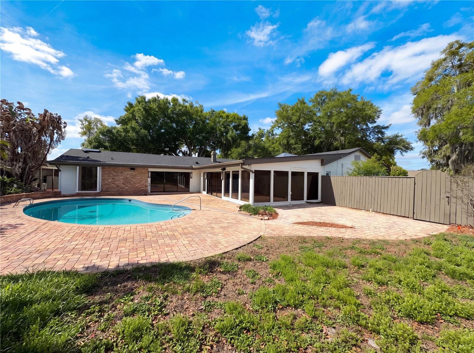 Image 36 of 38 For 51 Oakleigh Lane