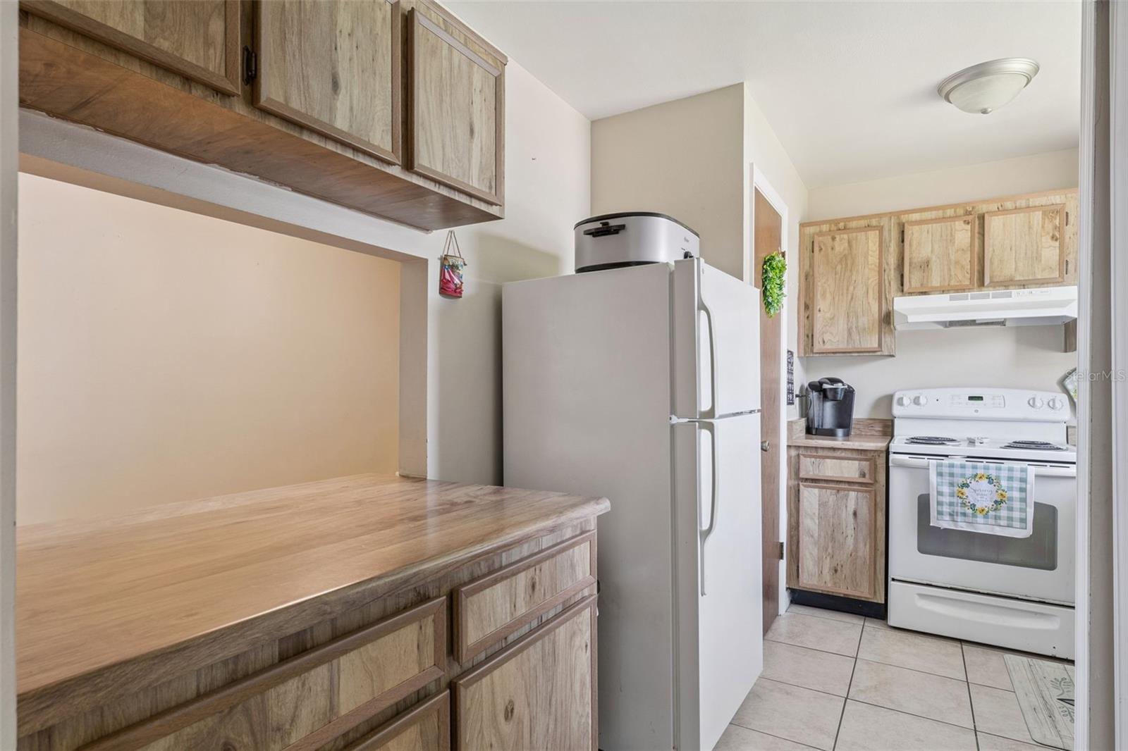 Image 10 of 25 For 4202 Pershing Pointe Place 7