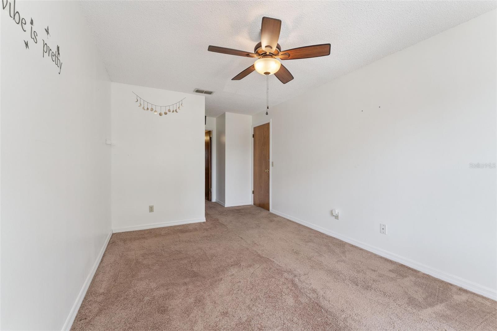 Image 15 of 25 For 4202 Pershing Pointe Place 7