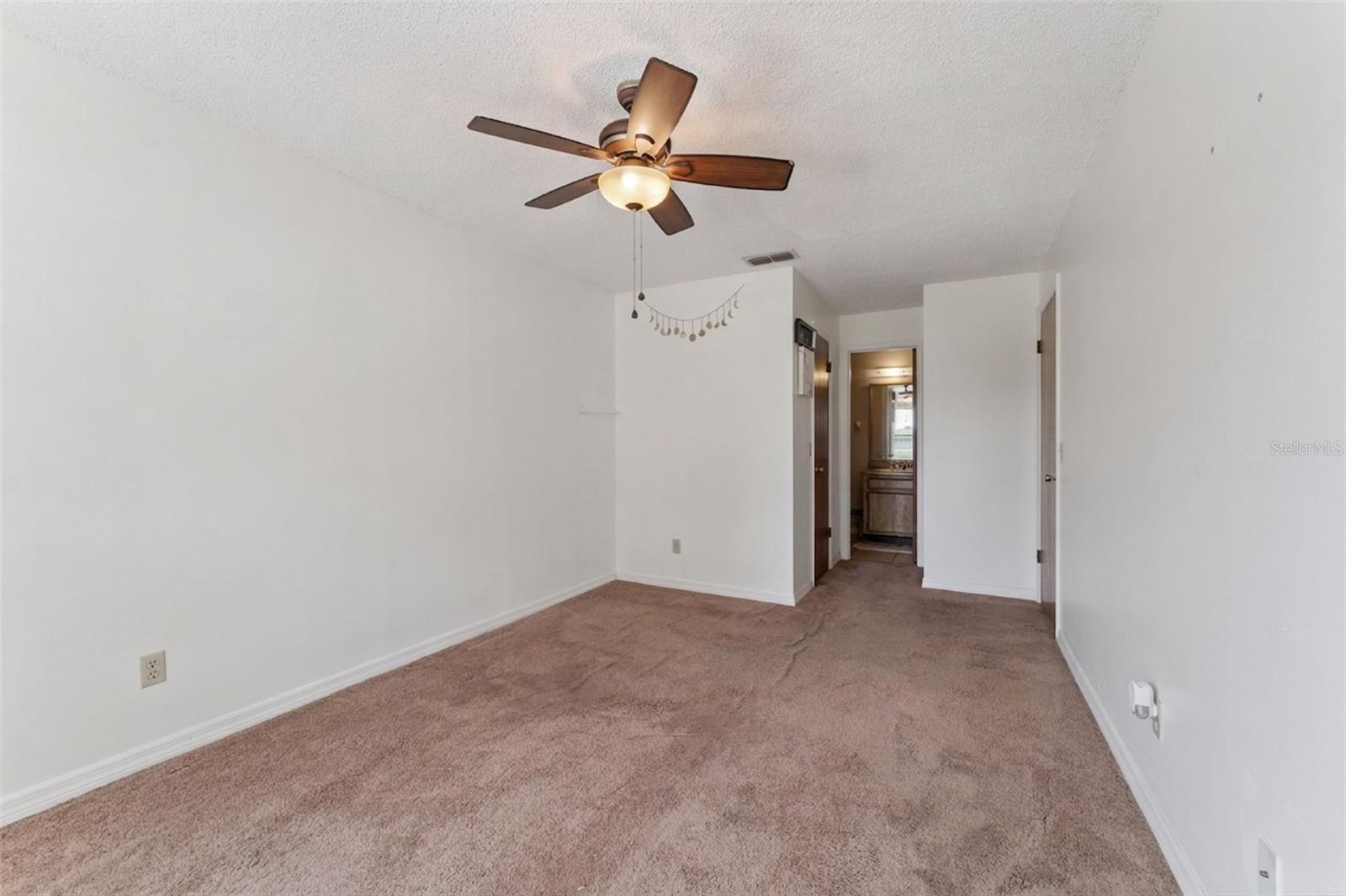 Image 18 of 25 For 4202 Pershing Pointe Place 7