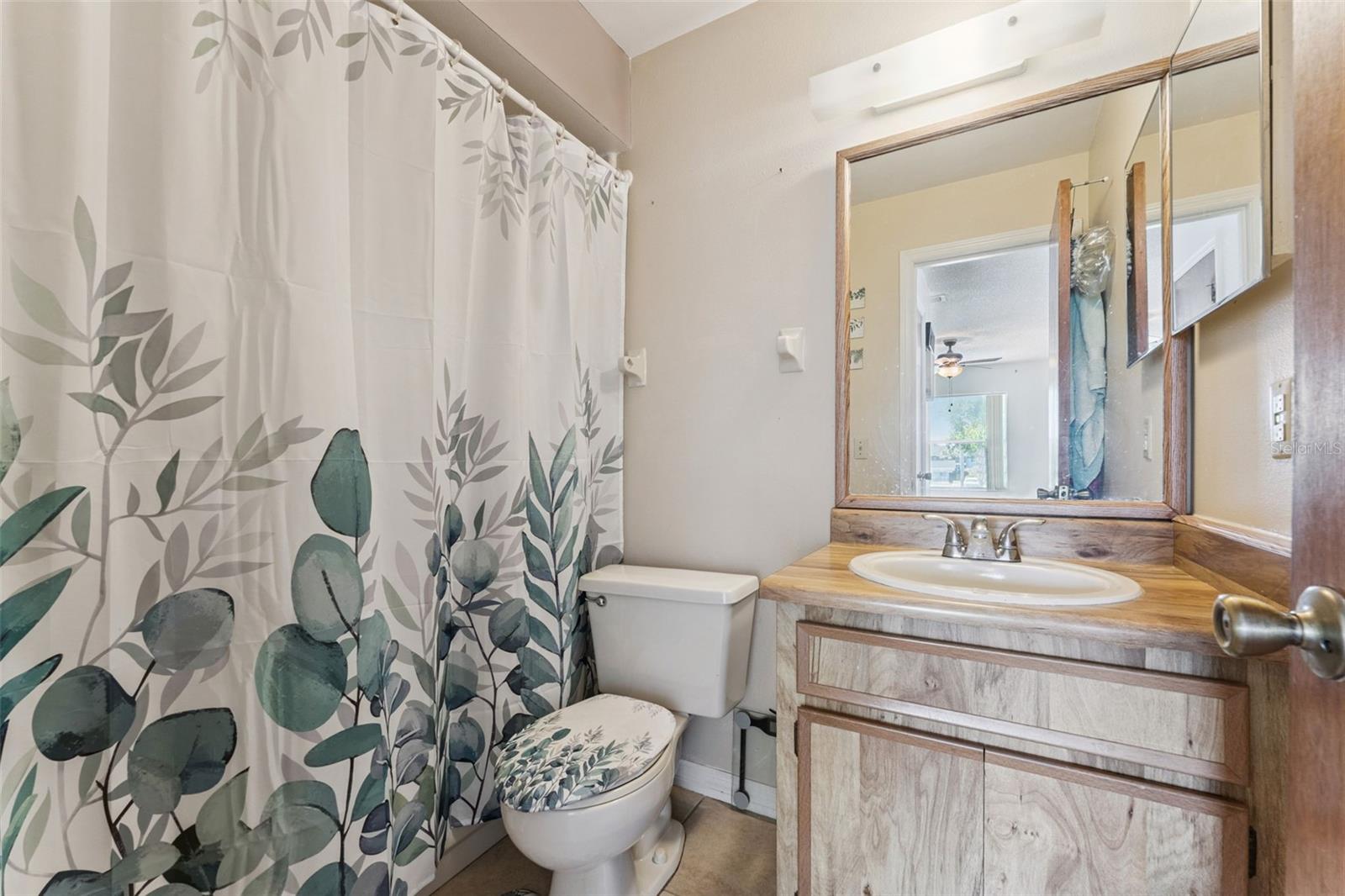 Image 19 of 25 For 4202 Pershing Pointe Place 7