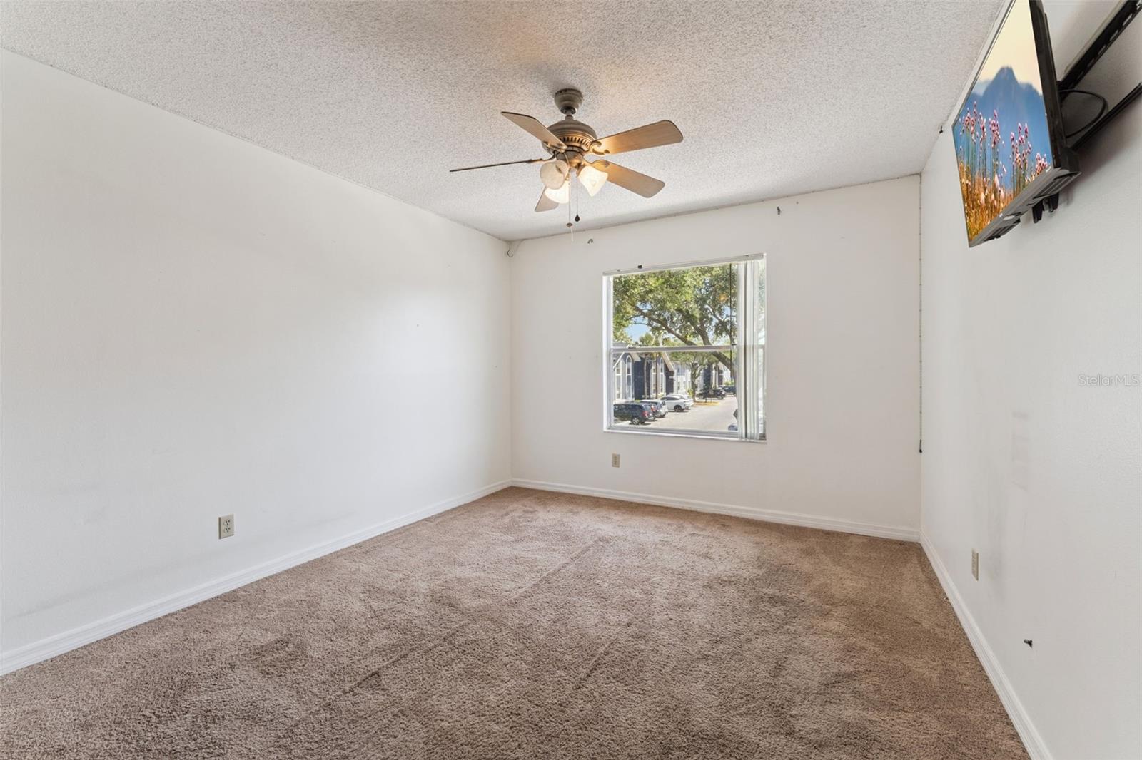 Image 20 of 25 For 4202 Pershing Pointe Place 7