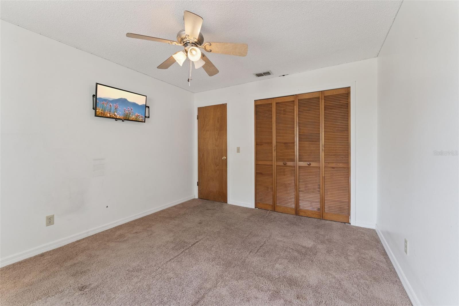 Image 22 of 25 For 4202 Pershing Pointe Place 7