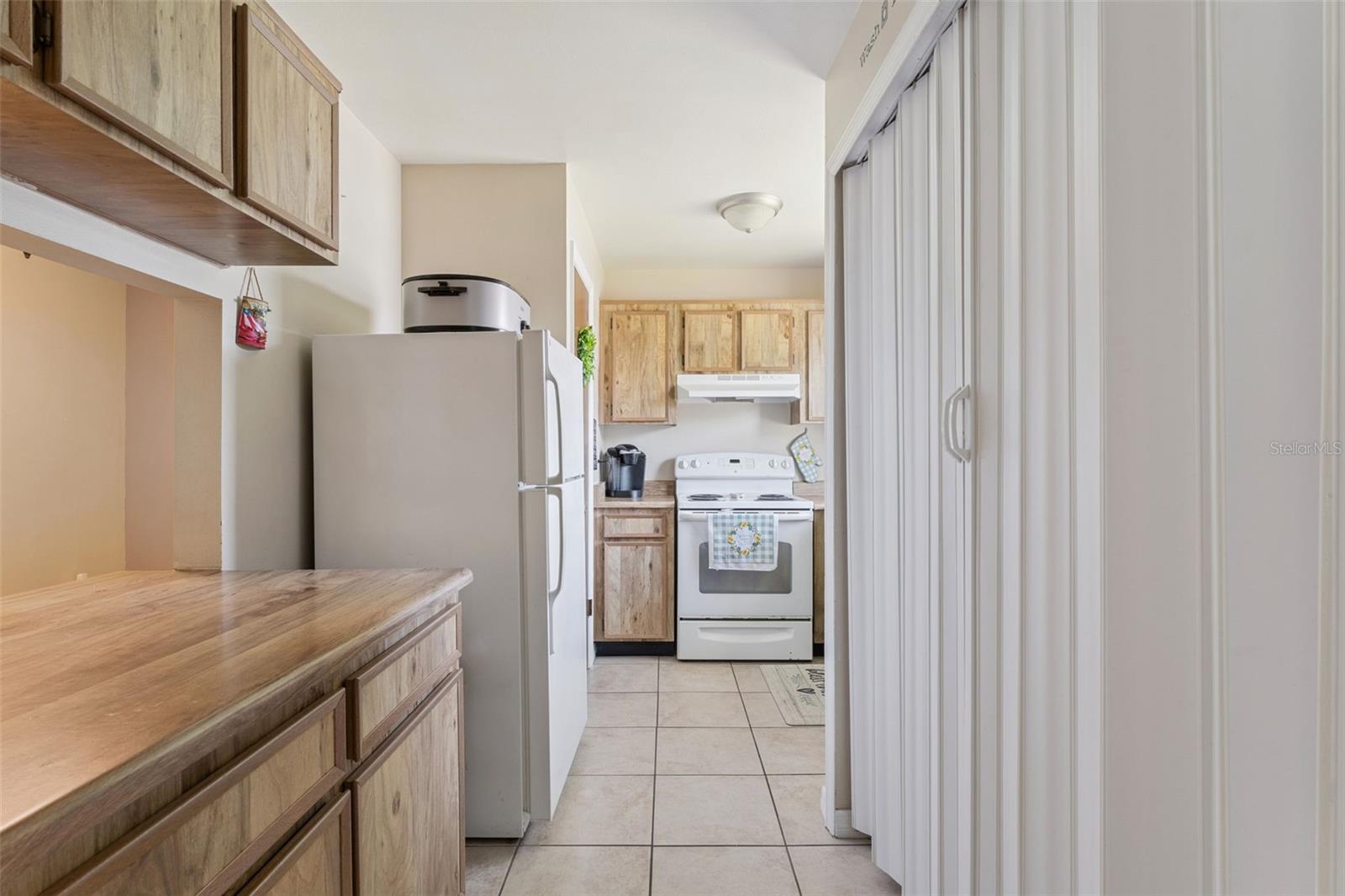 Image 9 of 25 For 4202 Pershing Pointe Place 7