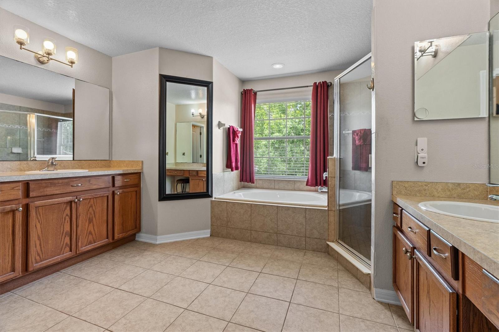 Image 33 of 43 For 12955 Moss Park Ridge Drive