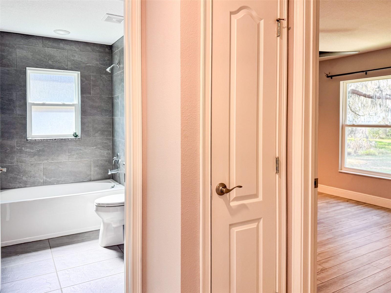 Image 22 of 31 For 420 Ketch Road