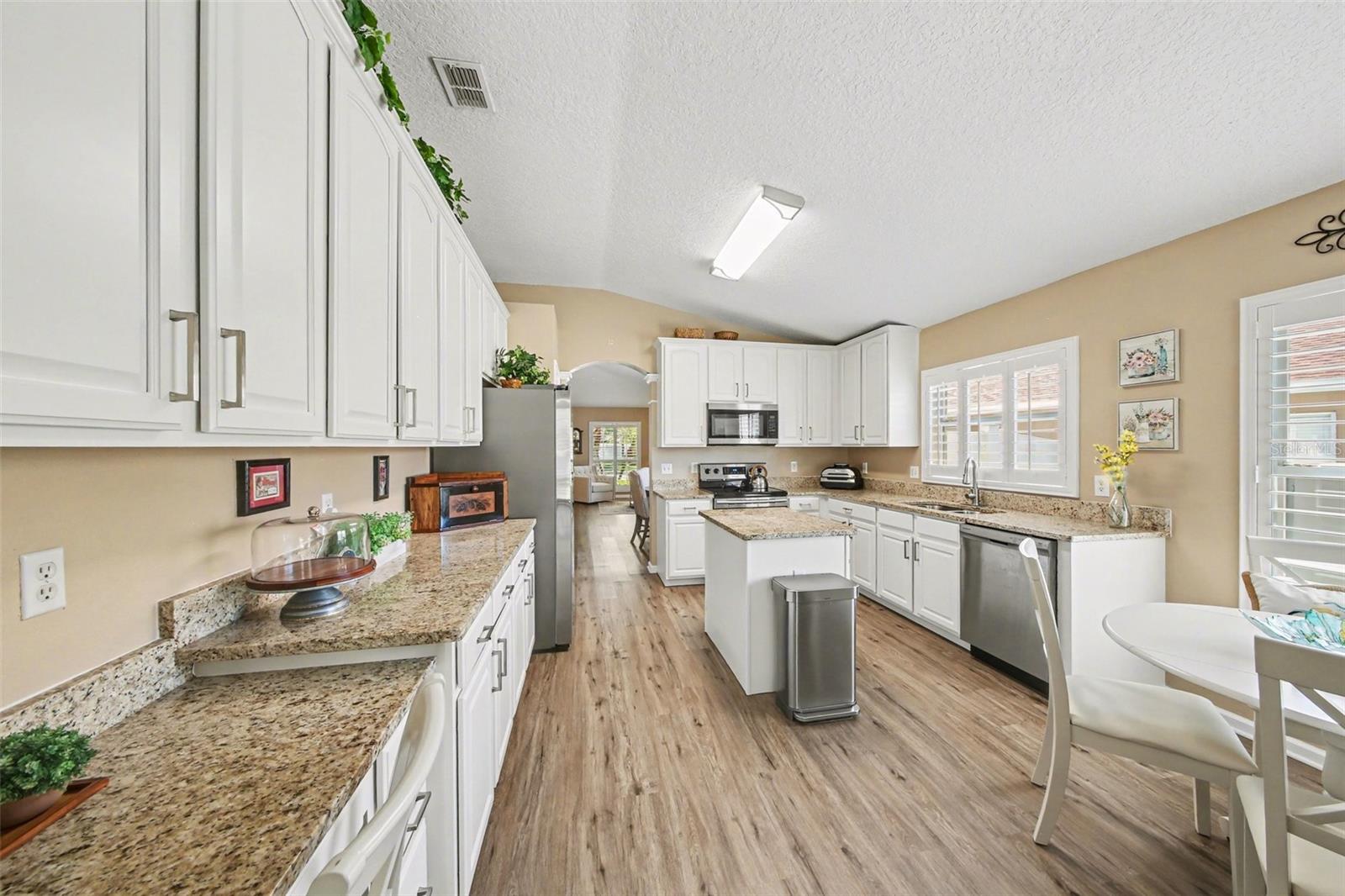 Image 12 of 29 For 1823 Laurel Brook Loop