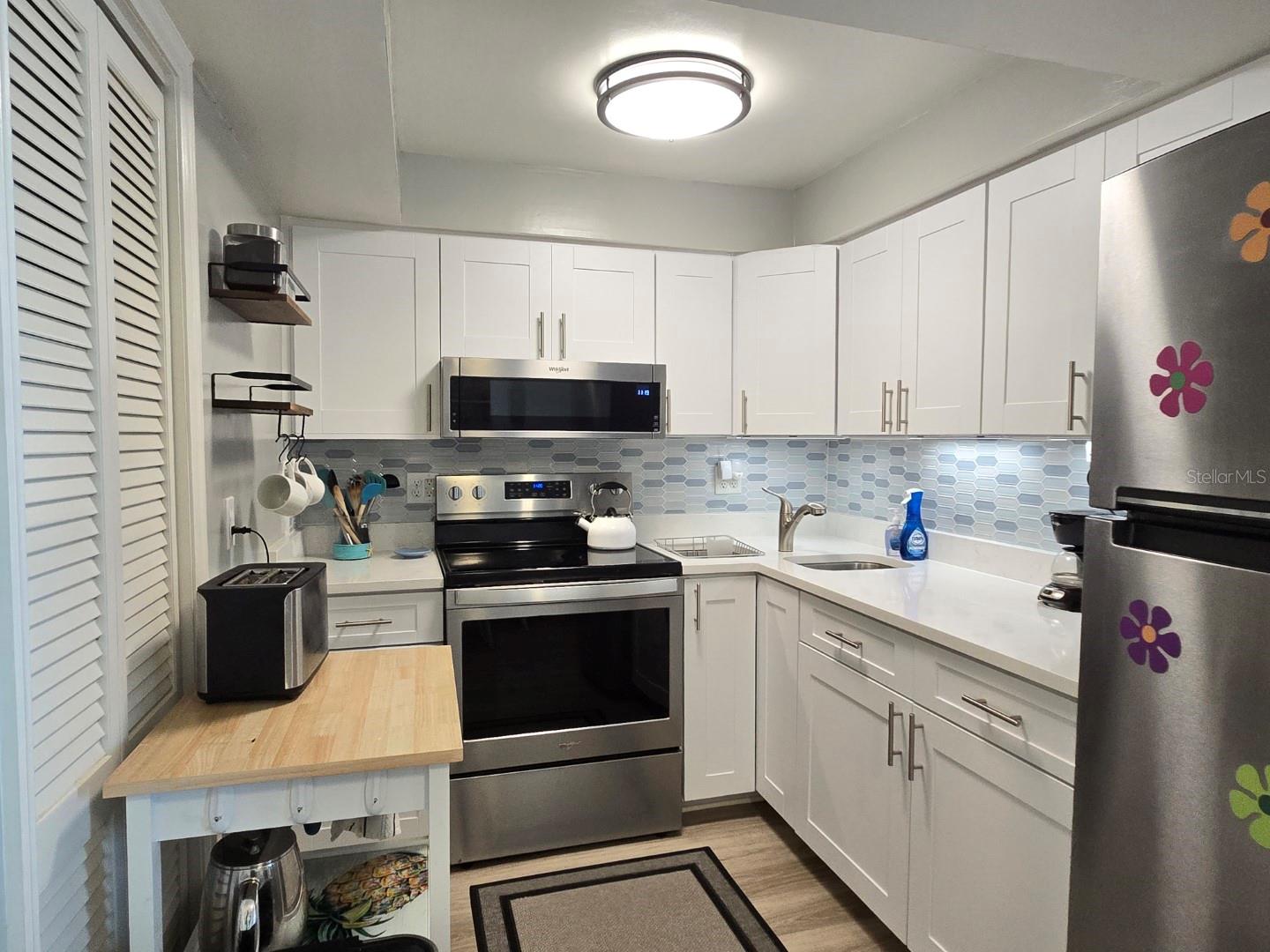 Image 17 of 42 For 7605 Ridgewood Avenue 11-1