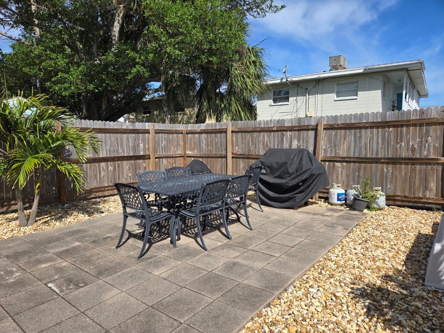 Image 34 of 42 For 7605 Ridgewood Avenue 11-1