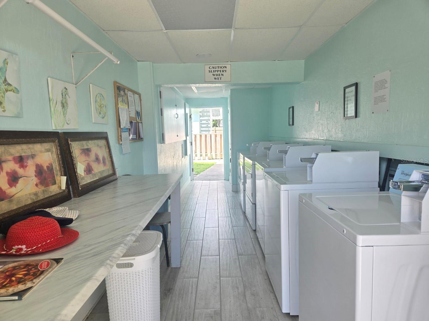 Image 37 of 42 For 7605 Ridgewood Avenue 11-1