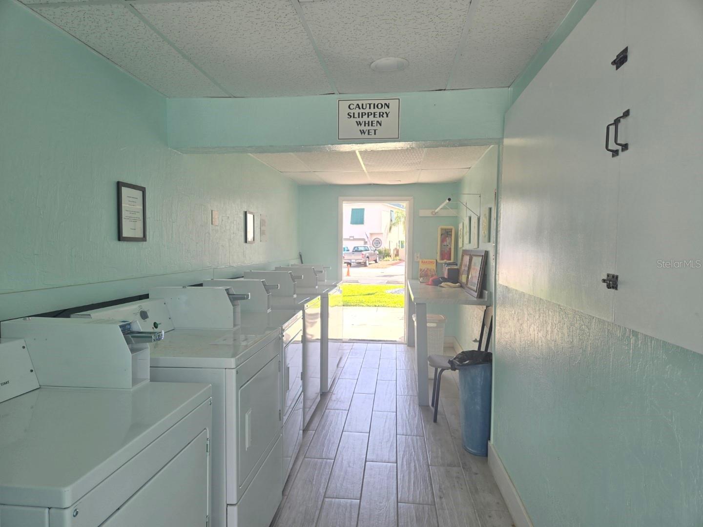 Image 38 of 42 For 7605 Ridgewood Avenue 11-1