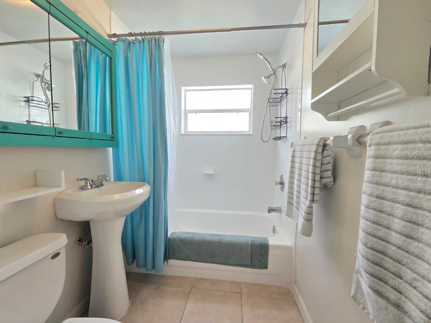 Image 40 of 42 For 7605 Ridgewood Avenue 11-1