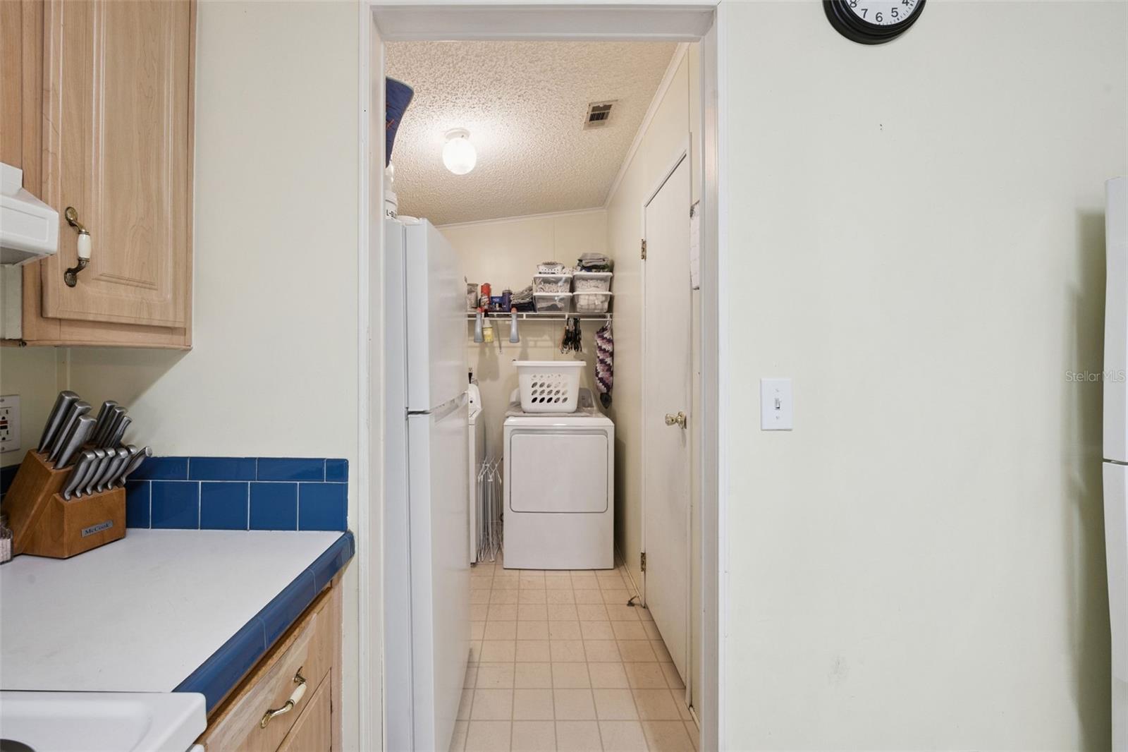 Image 10 of 35 For 25412 Mathew Street