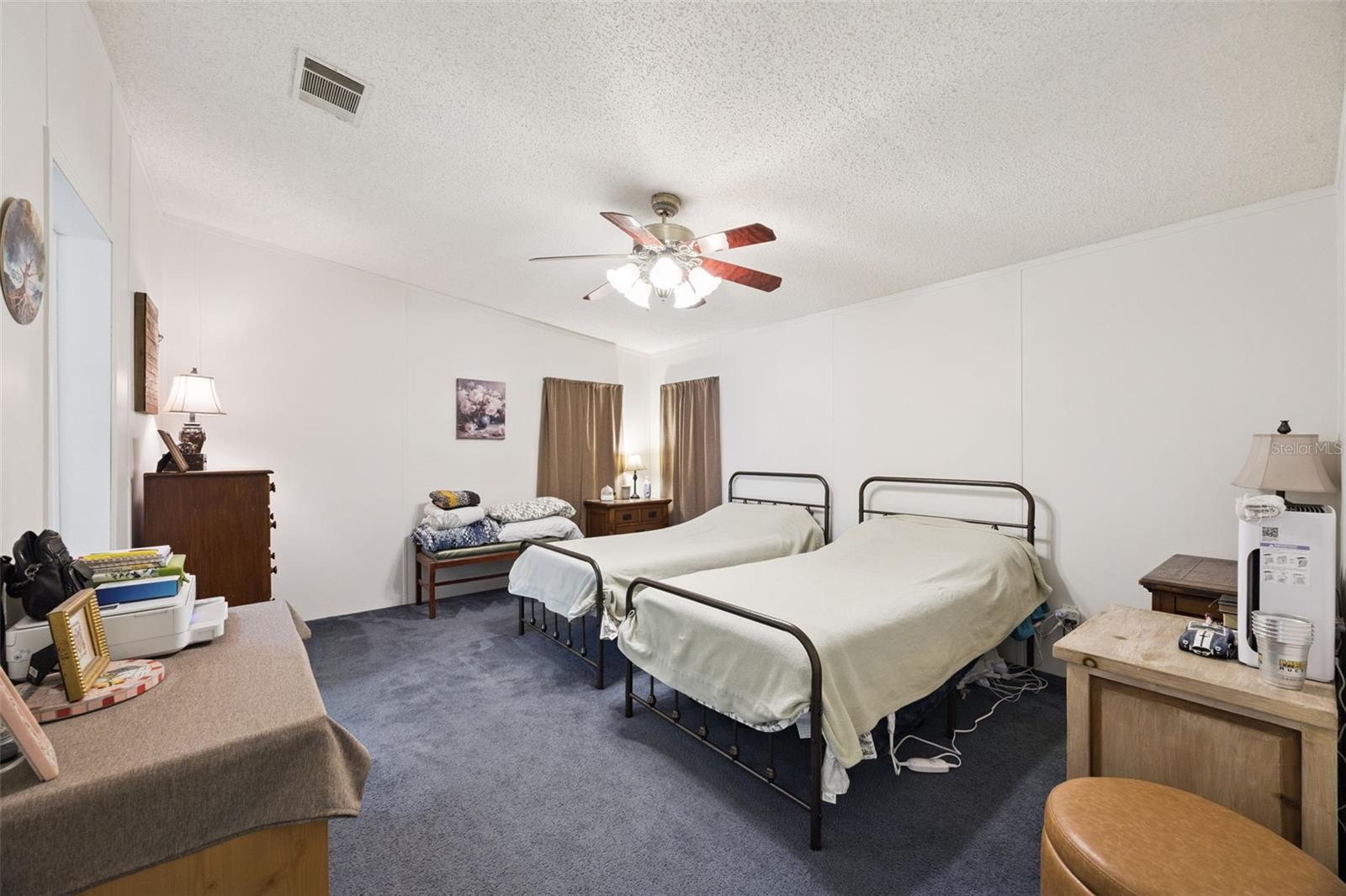 Image 11 of 35 For 25412 Mathew Street